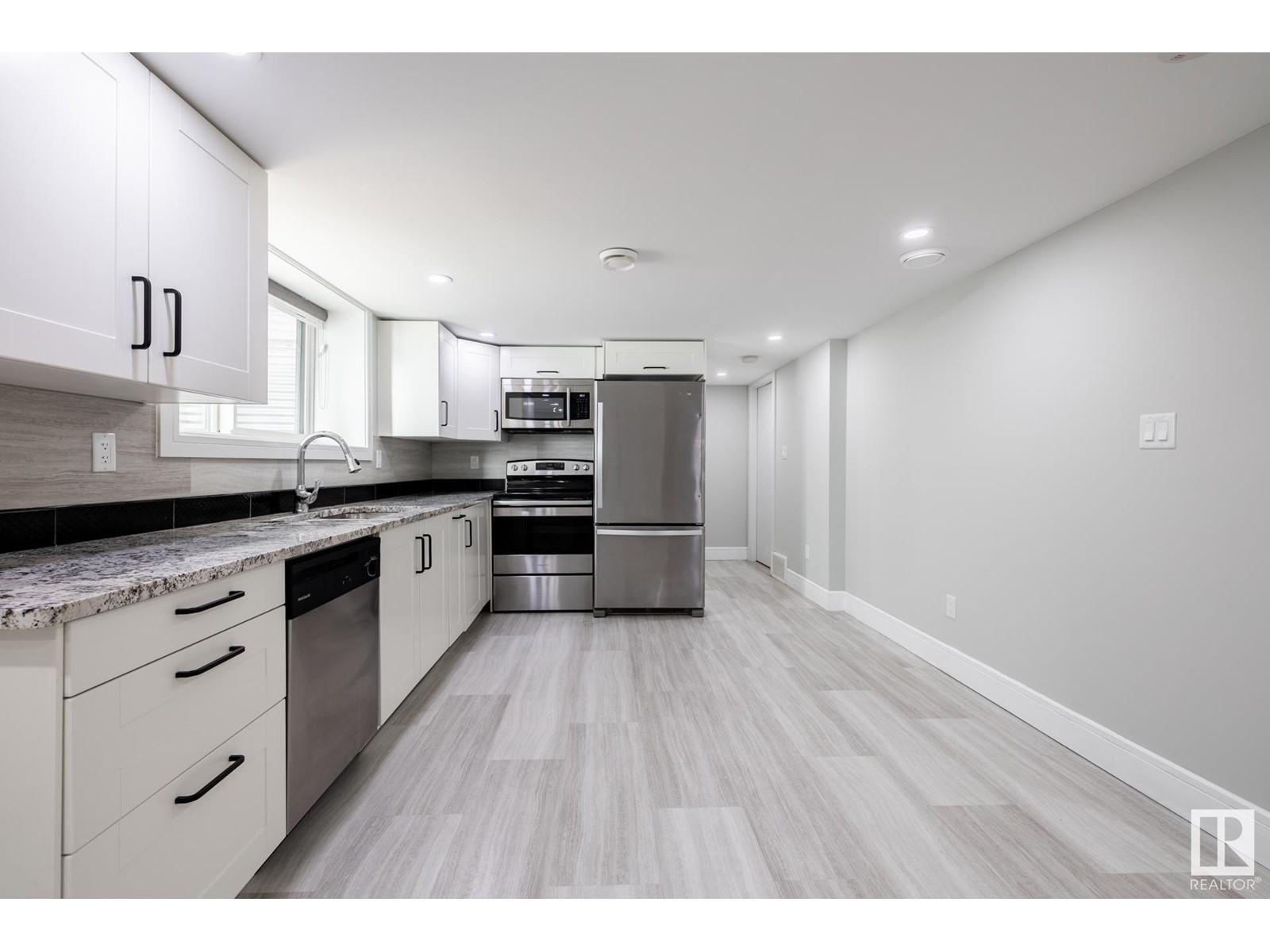 












7727 83 AV NW

,
Edmonton,




Alberta
T6C1A2

