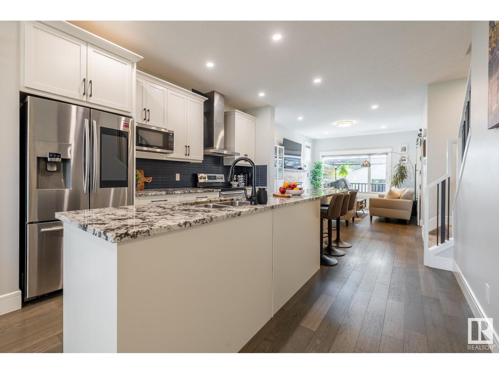 












7727 83 AV NW

,
Edmonton,




Alberta
T6C1A2

