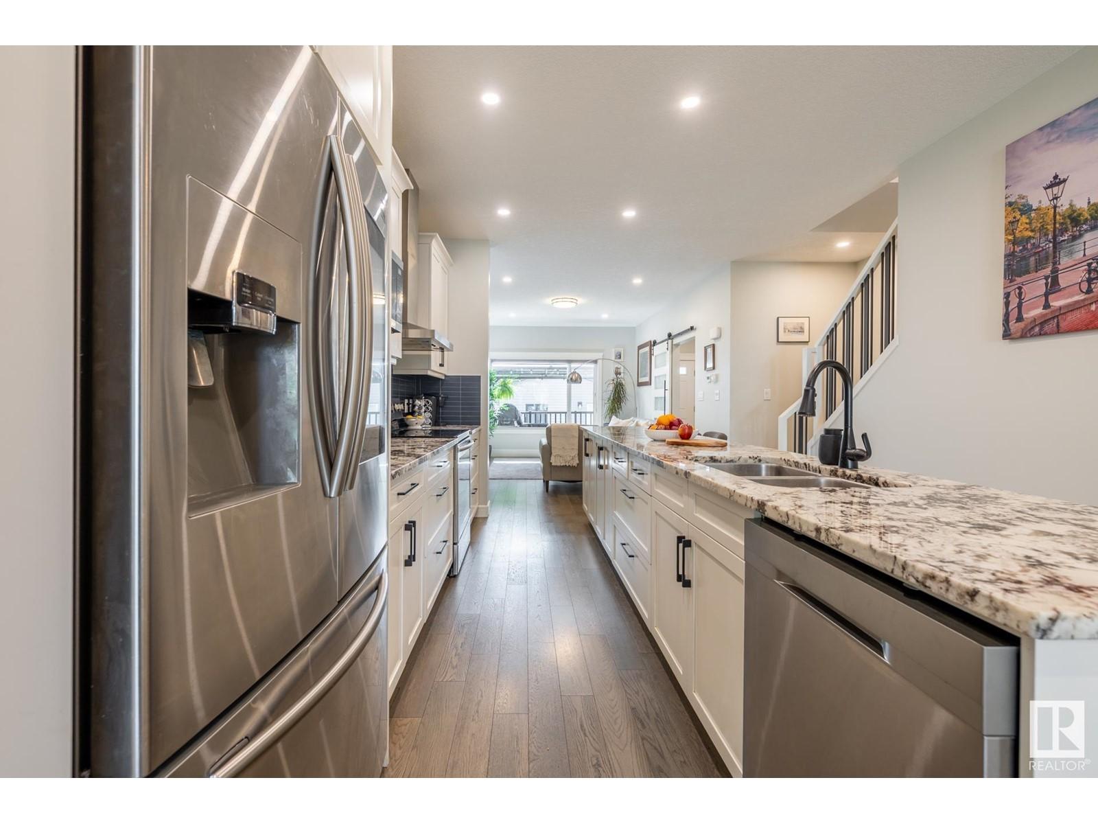 












7727 83 AV NW

,
Edmonton,




Alberta
T6C1A2

