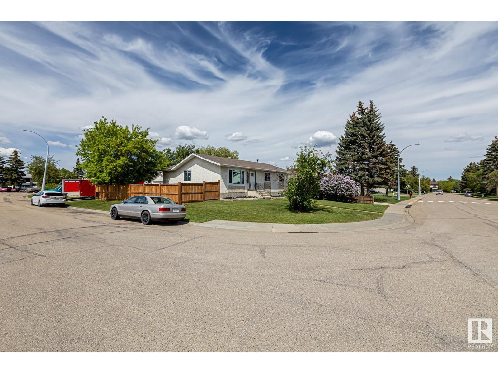 












9208 MORINVILLE DR

,
Morinville,




Alberta
T8R1J7

