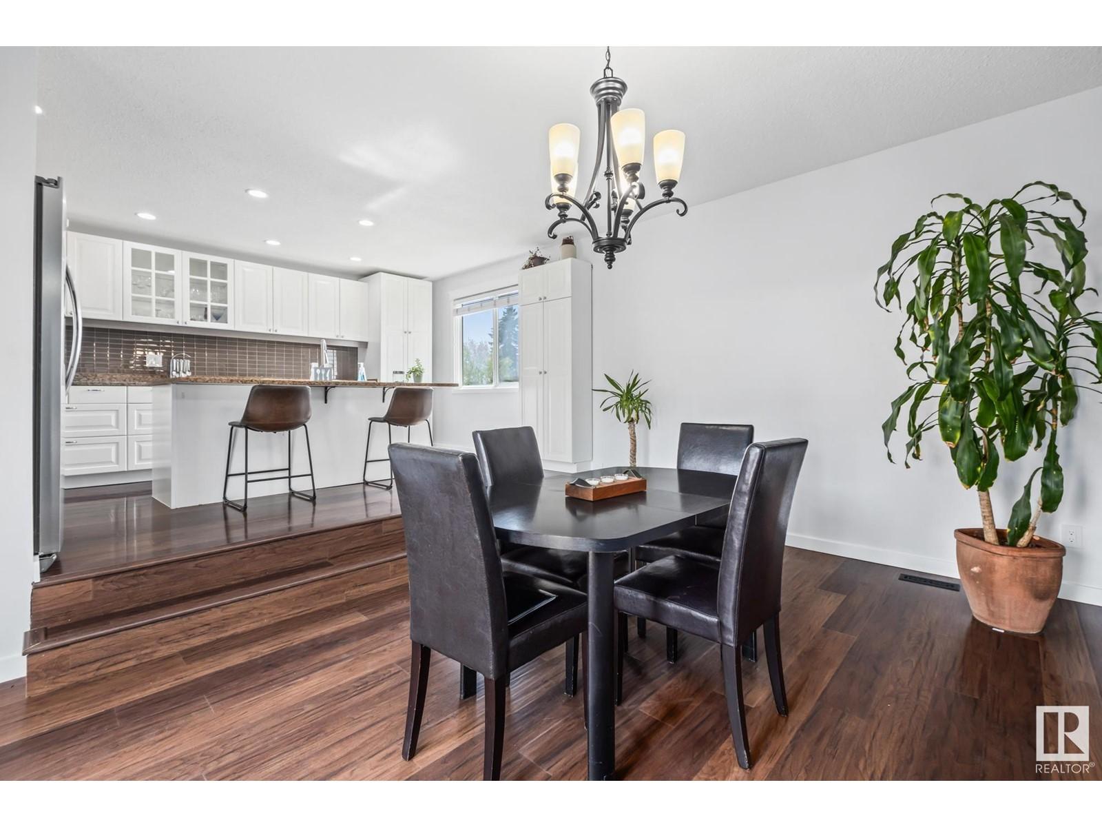 












9208 MORINVILLE DR

,
Morinville,




Alberta
T8R1J7

