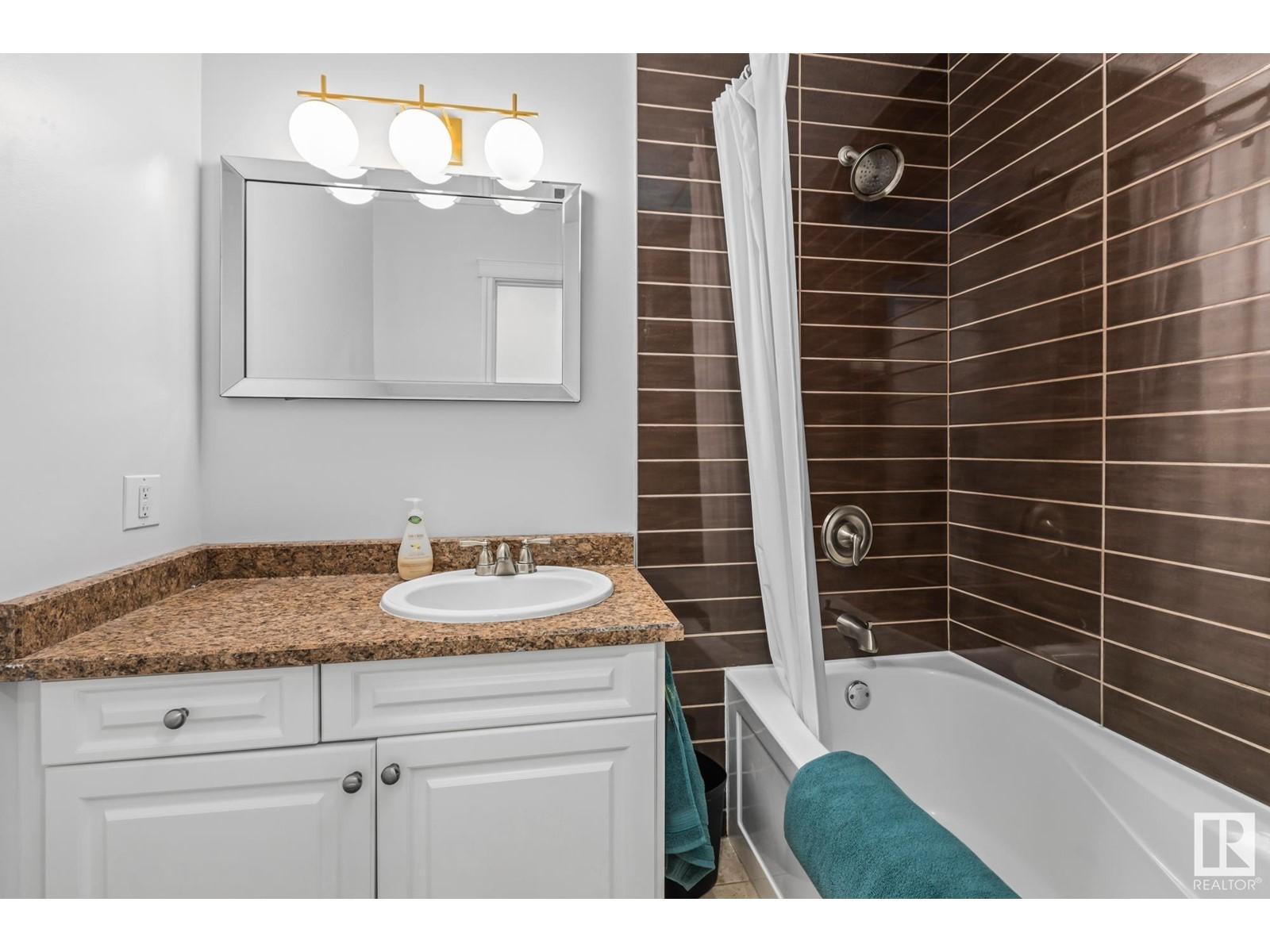 












9208 MORINVILLE DR

,
Morinville,




Alberta
T8R1J7

