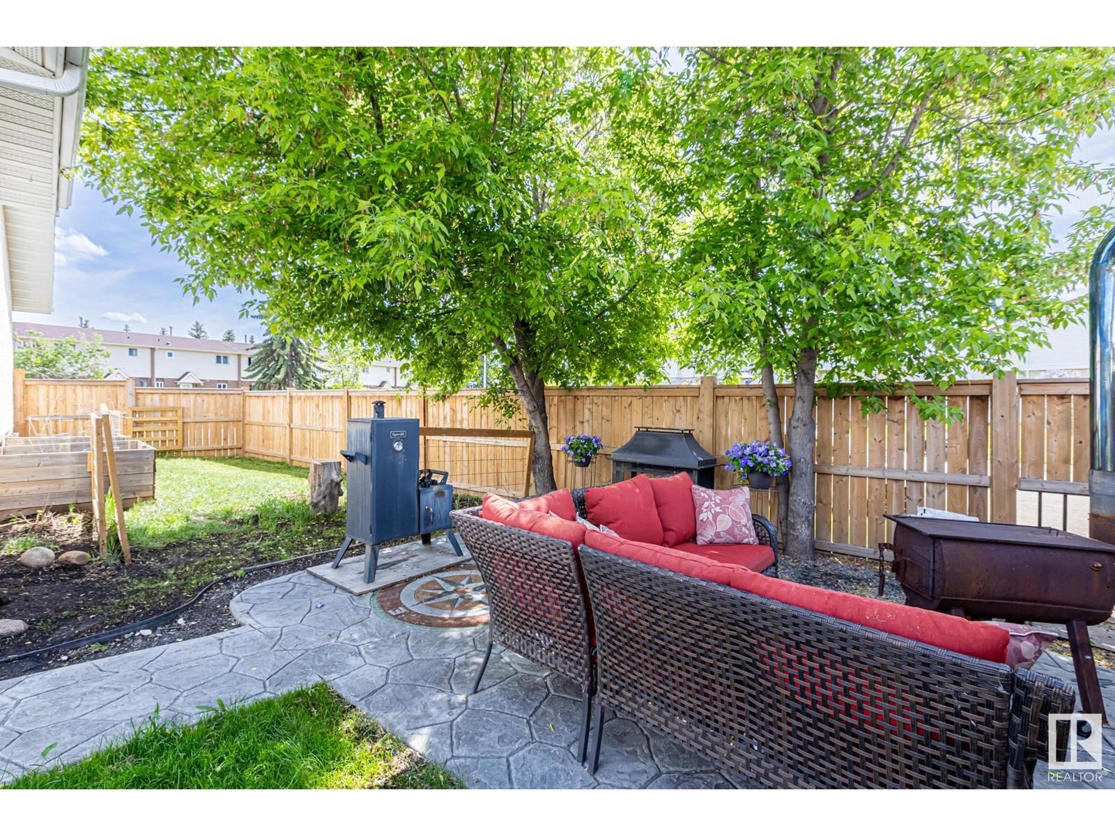 












9208 MORINVILLE DR

,
Morinville,




Alberta
T8R1J7

