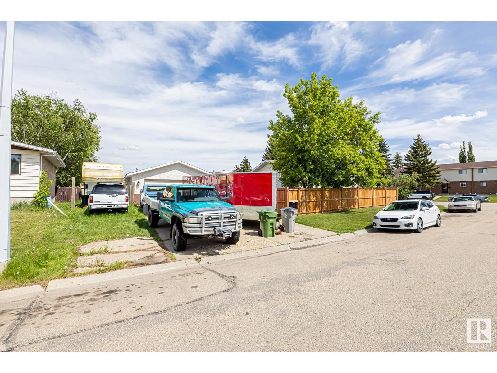 












9208 MORINVILLE DR

,
Morinville,




Alberta
T8R1J7

