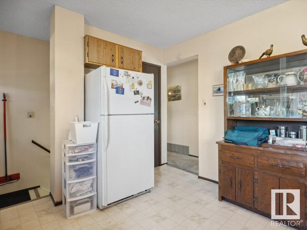 












4346 54 AV

,
Tofield,




Alberta
T0B4J0

