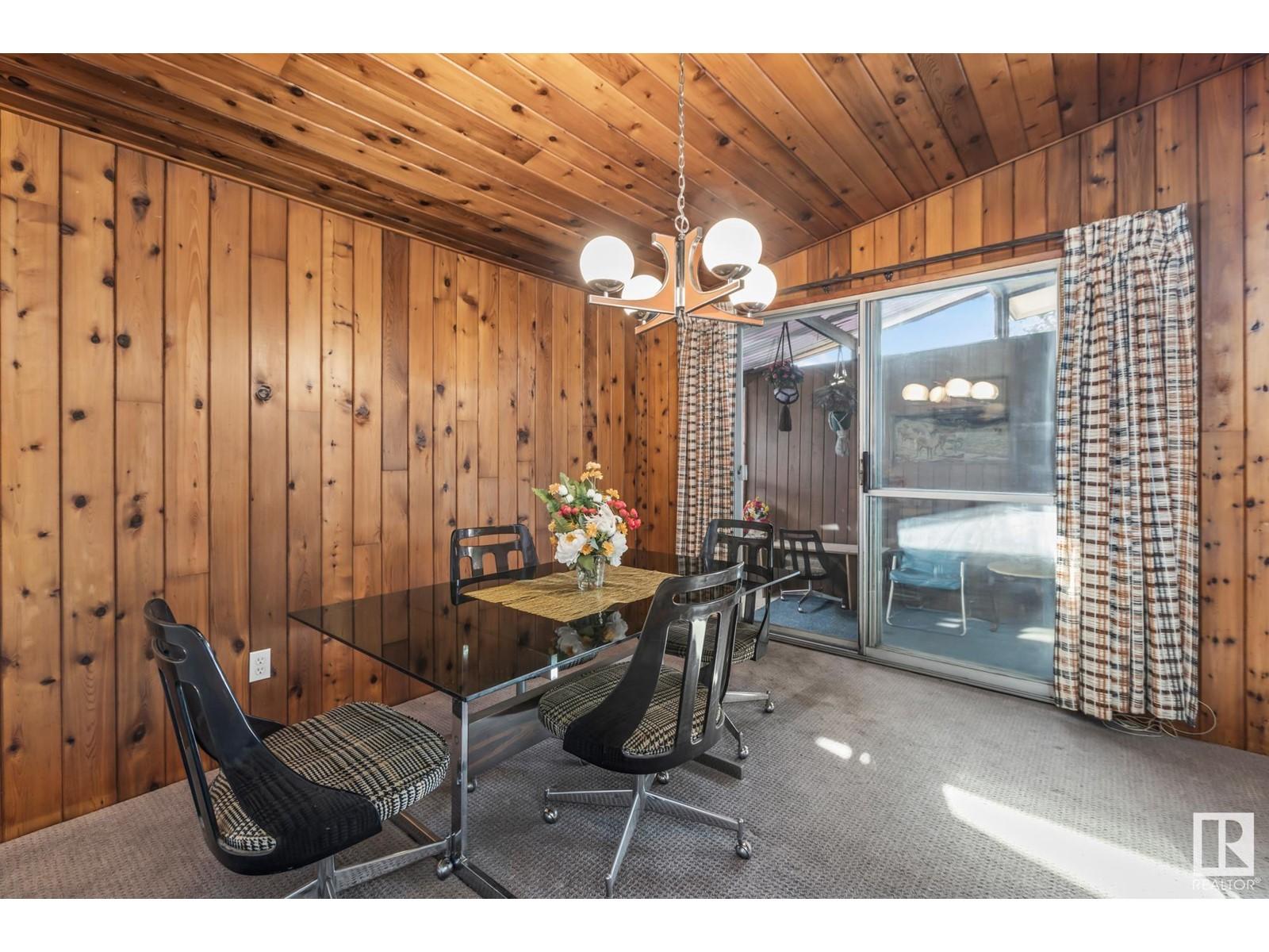 












15020 96 ST NW

,
Edmonton,




Alberta
T5E4B1

