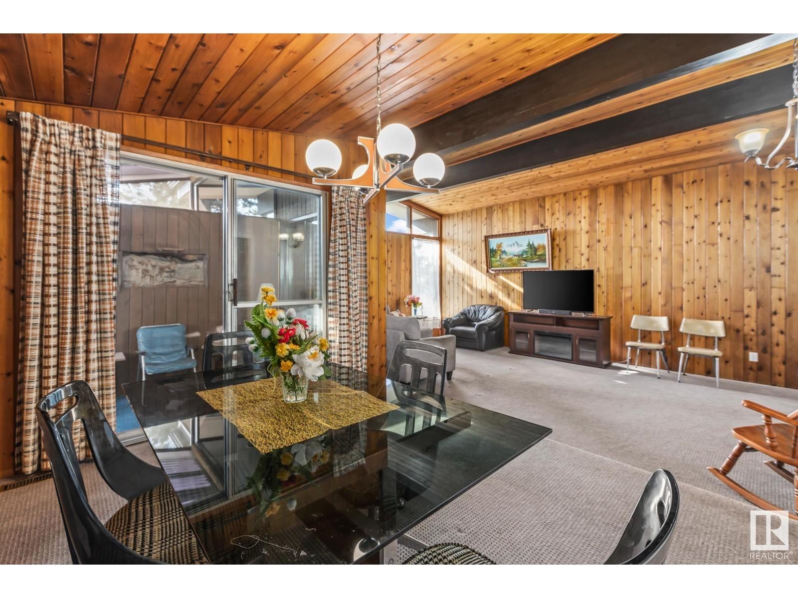 












15020 96 ST NW

,
Edmonton,




Alberta
T5E4B1

