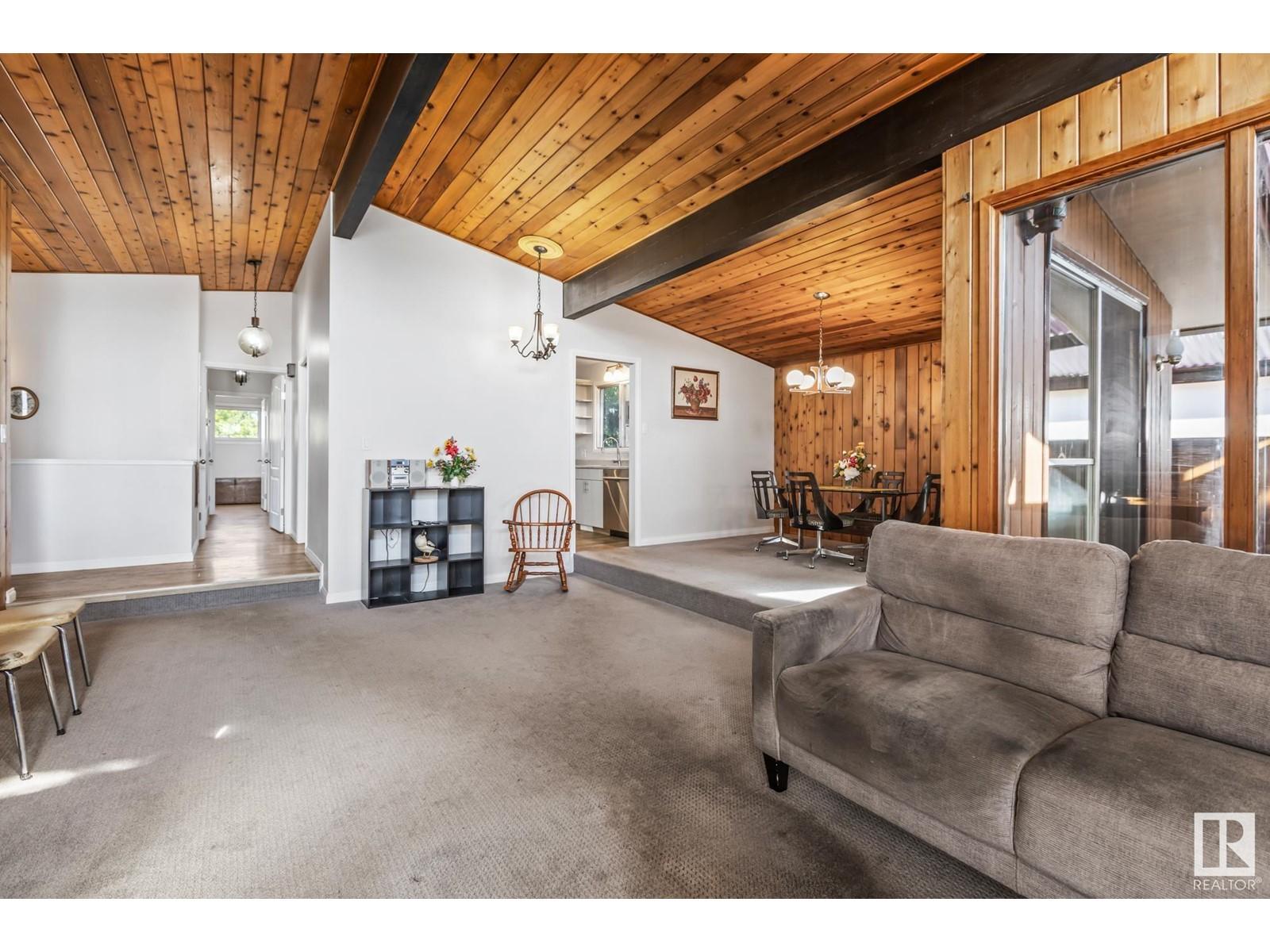 












15020 96 ST NW

,
Edmonton,




Alberta
T5E4B1

