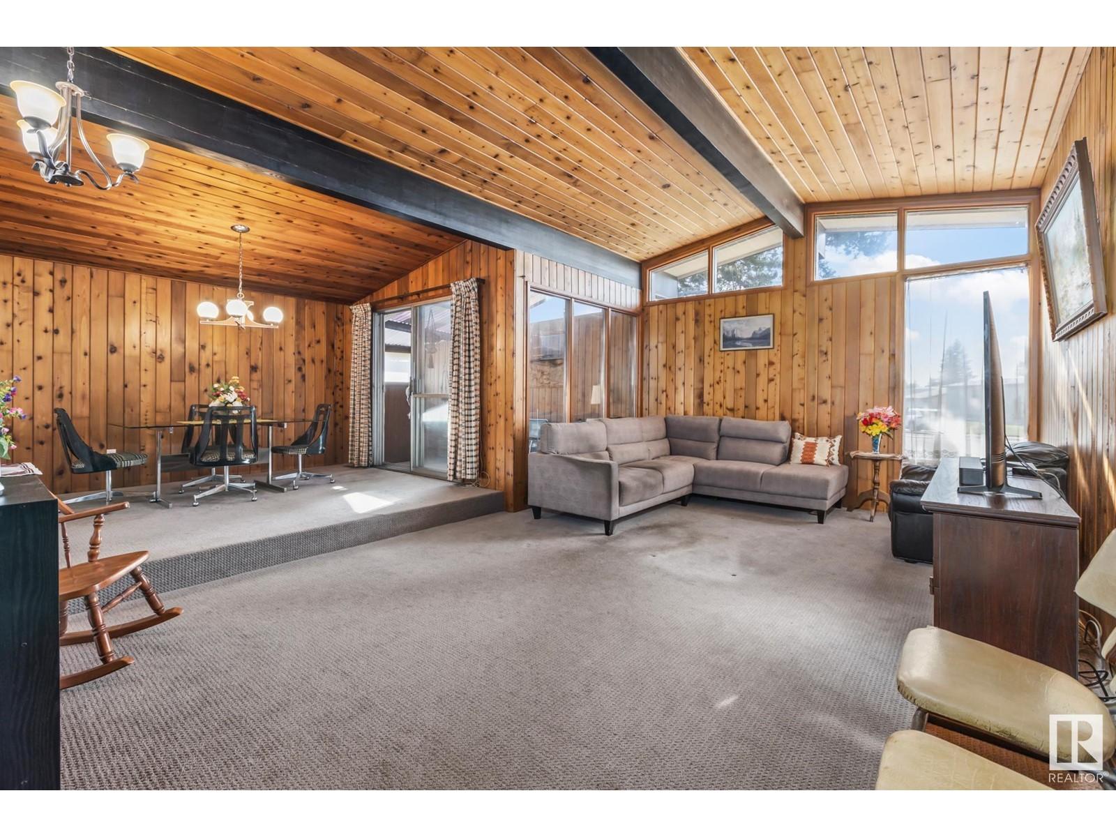 












15020 96 ST NW

,
Edmonton,




Alberta
T5E4B1

