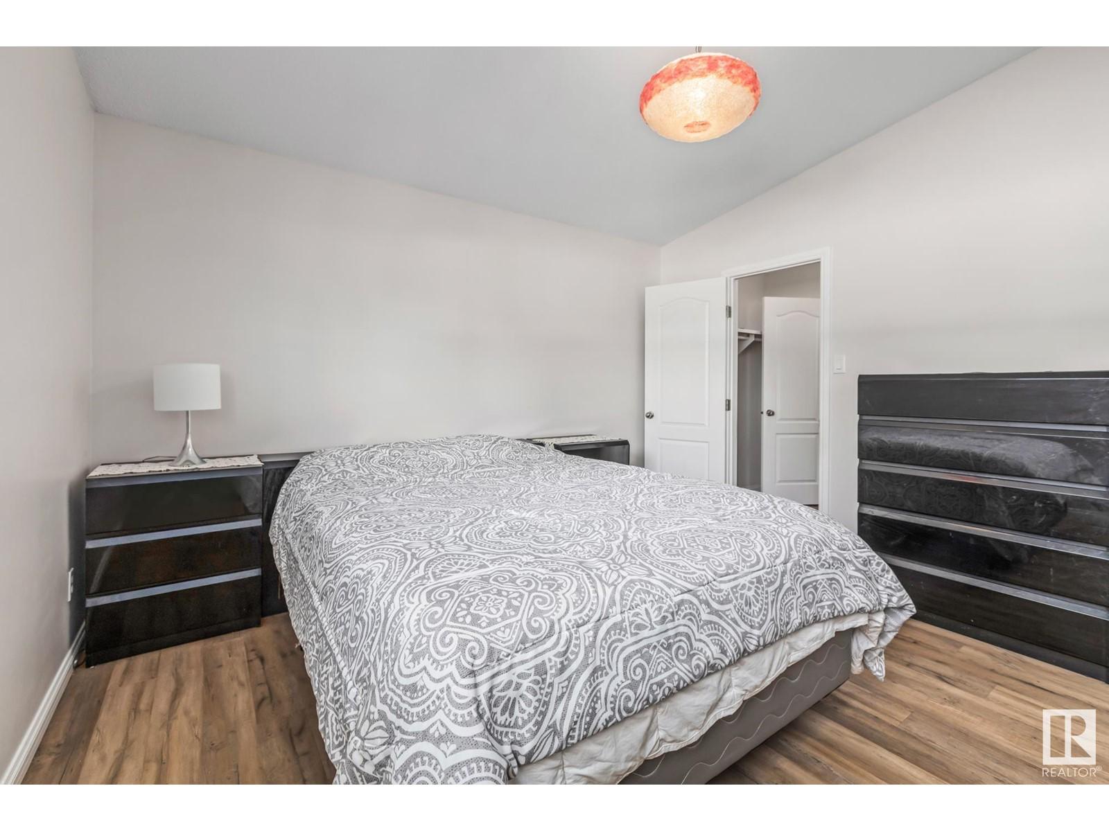 












15020 96 ST NW

,
Edmonton,




Alberta
T5E4B1

