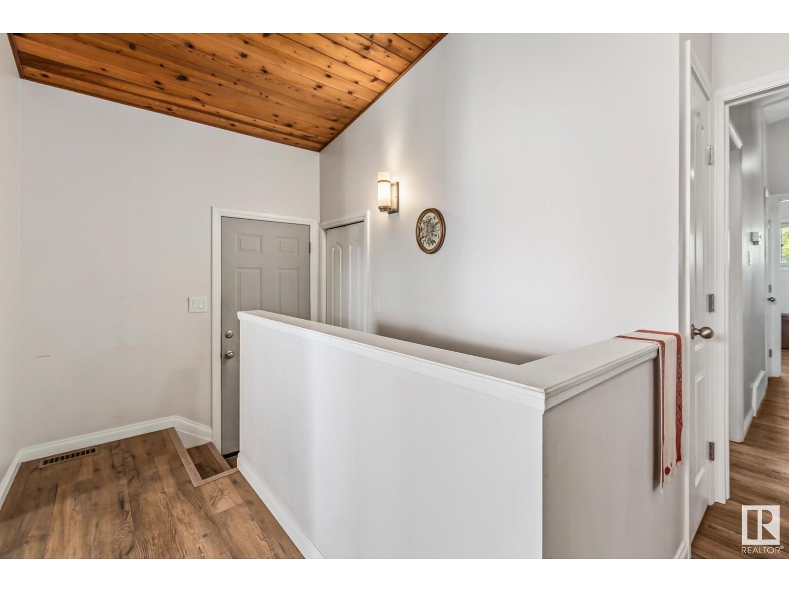 












15020 96 ST NW

,
Edmonton,




Alberta
T5E4B1

