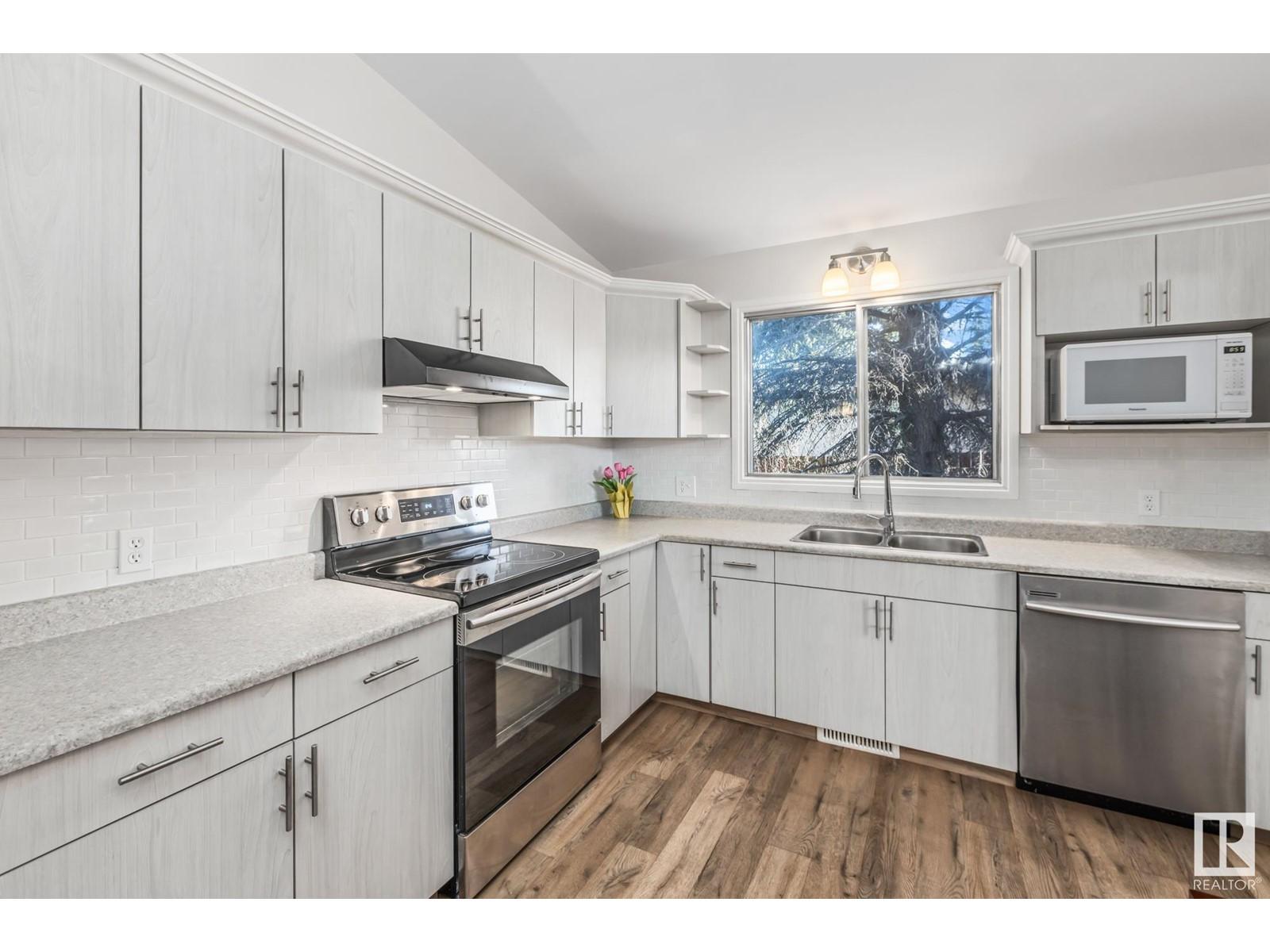 












15020 96 ST NW

,
Edmonton,




Alberta
T5E4B1

