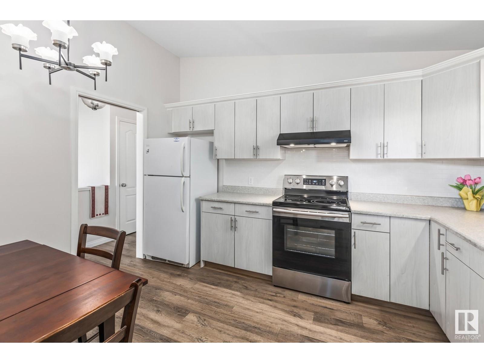












15020 96 ST NW

,
Edmonton,




Alberta
T5E4B1

