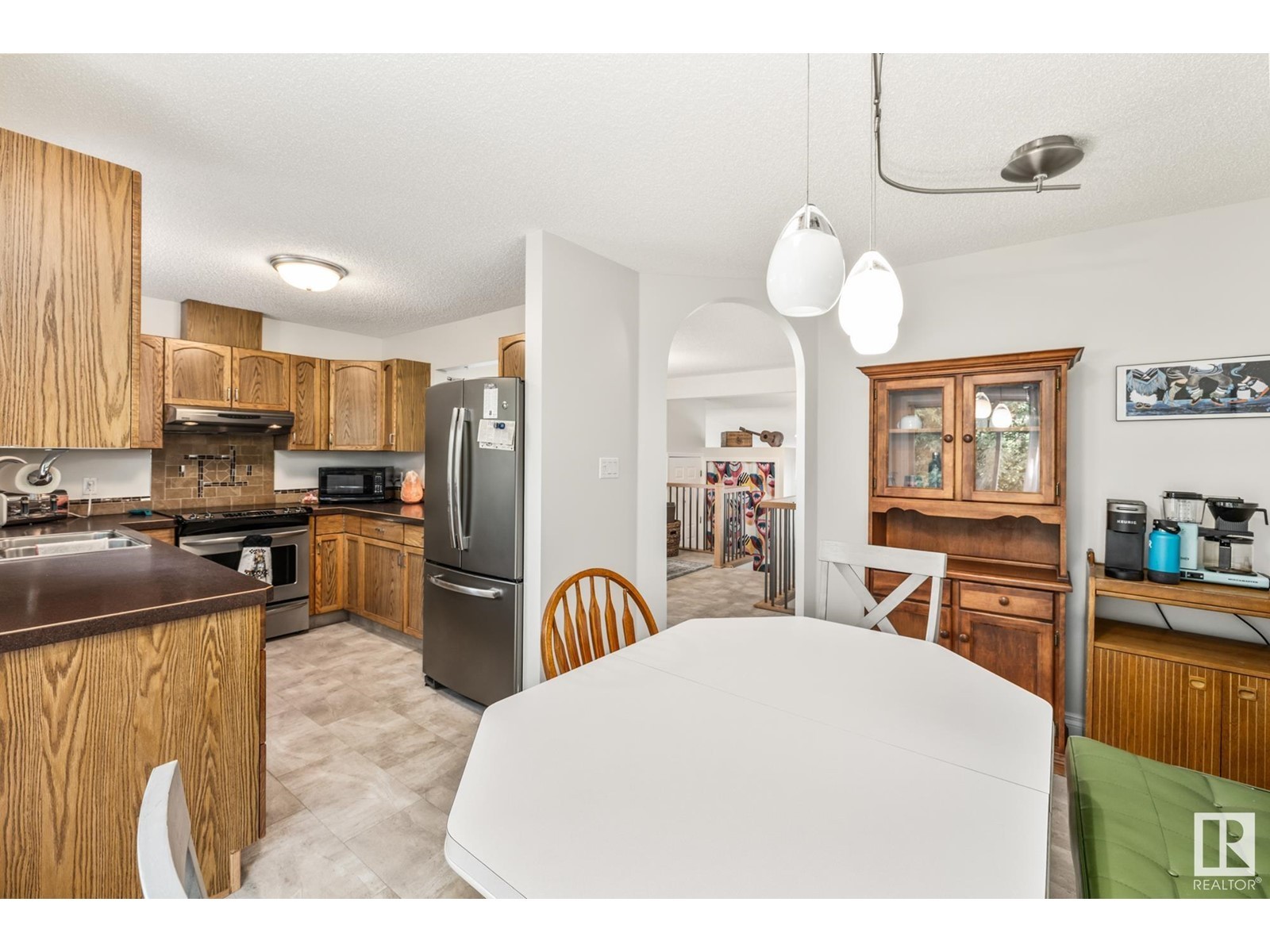 












#24 35 GRANDIN RD

,
St. Albert,




Alberta
T8N5W2

