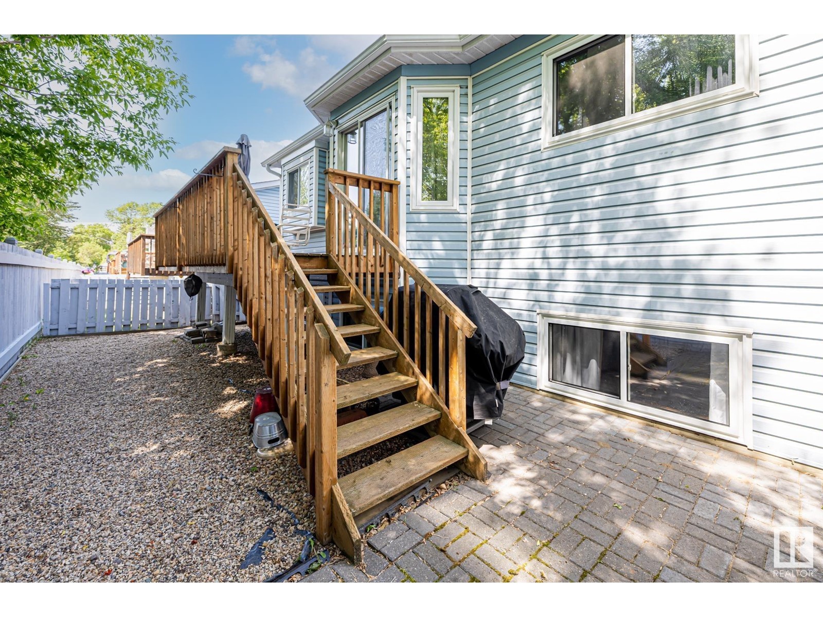 












#24 35 GRANDIN RD

,
St. Albert,




Alberta
T8N5W2

