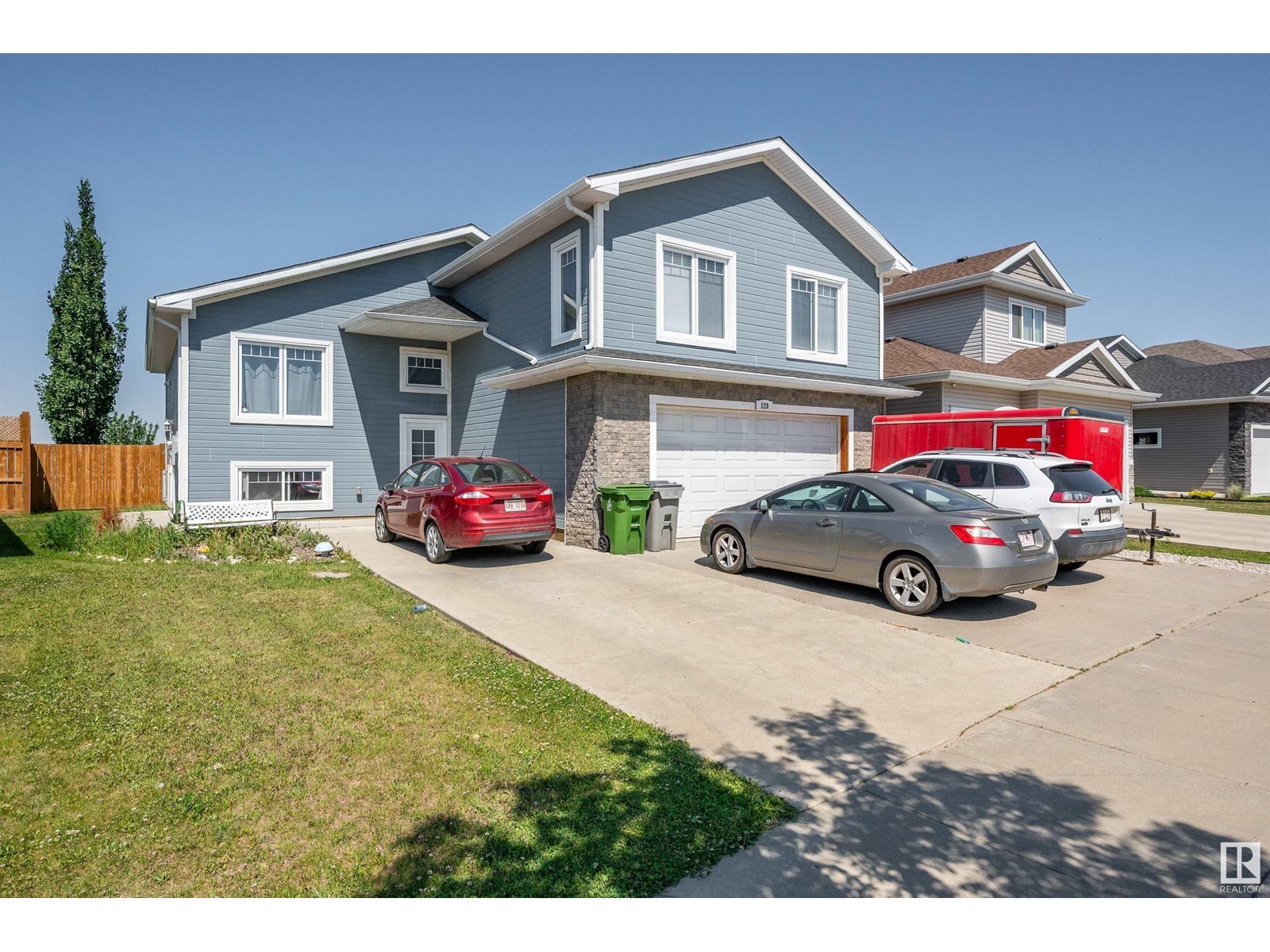 












120 HOULE DR

,
Morinville,




Alberta
T8R0E1

