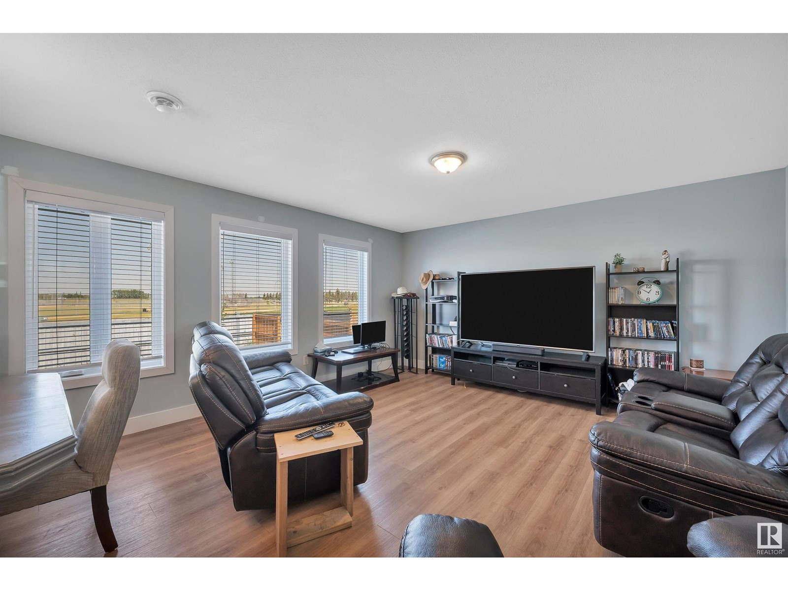 












120 HOULE DR

,
Morinville,




Alberta
T8R0E1

