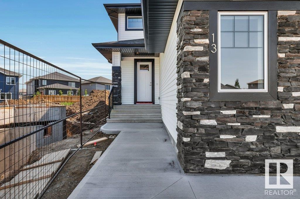 












13 HILLWOOD TC

,
Spruce Grove,




Alberta
T7X0X4

