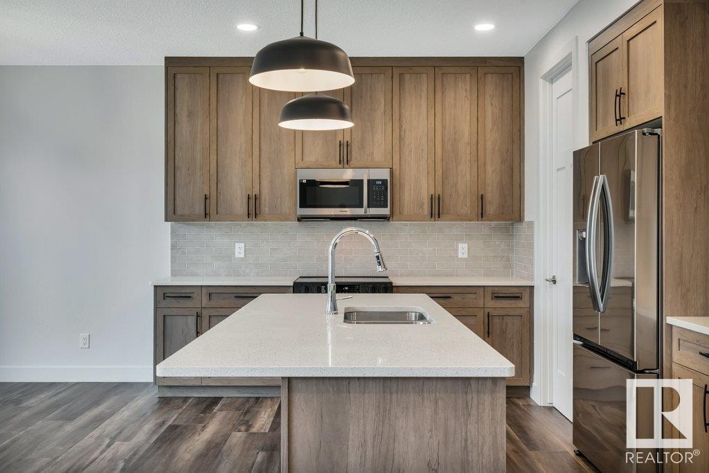 












13 HILLWOOD TC

,
Spruce Grove,




Alberta
T7X0X4

