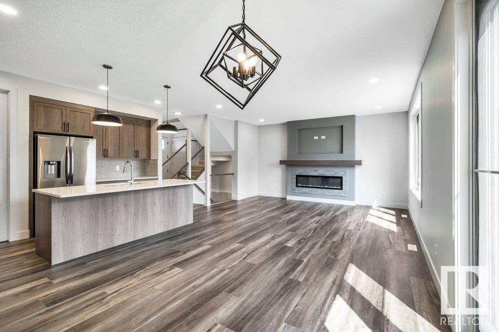 












13 HILLWOOD TC

,
Spruce Grove,




Alberta
T7X0X4

