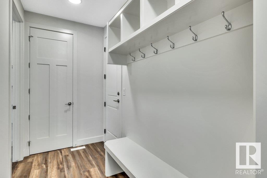 












13 HILLWOOD TC

,
Spruce Grove,




Alberta
T7X0X4


