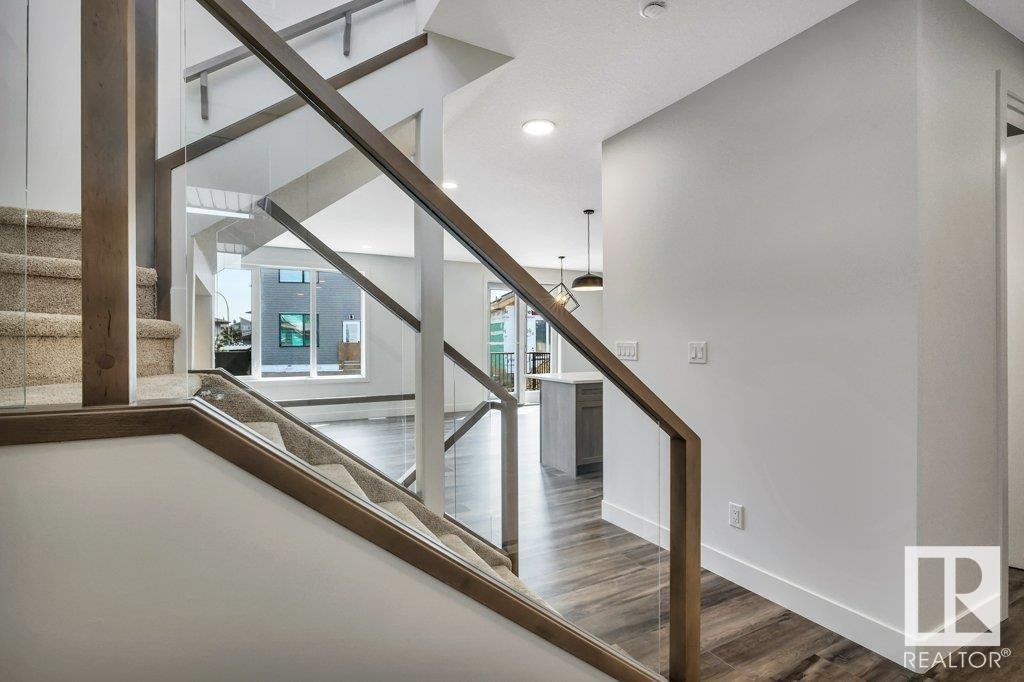 












13 HILLWOOD TC

,
Spruce Grove,




Alberta
T7X0X4

