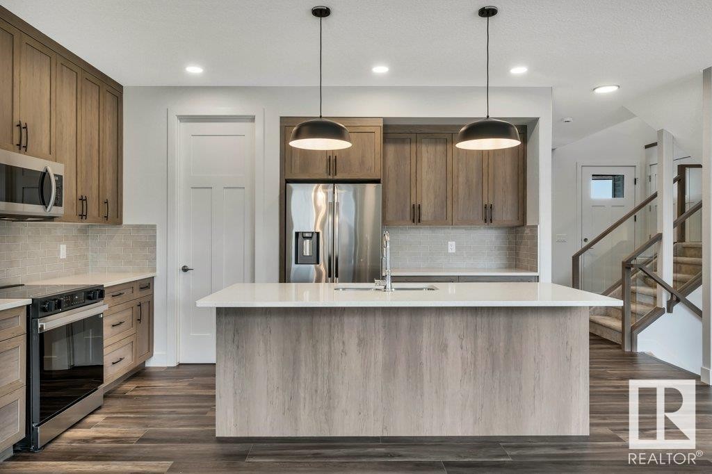 












13 HILLWOOD TC

,
Spruce Grove,




Alberta
T7X0X4

