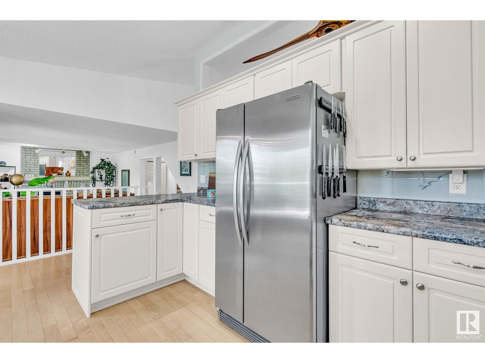 












3720 32 ST NW

,
Edmonton,




Alberta
T6T1G1

