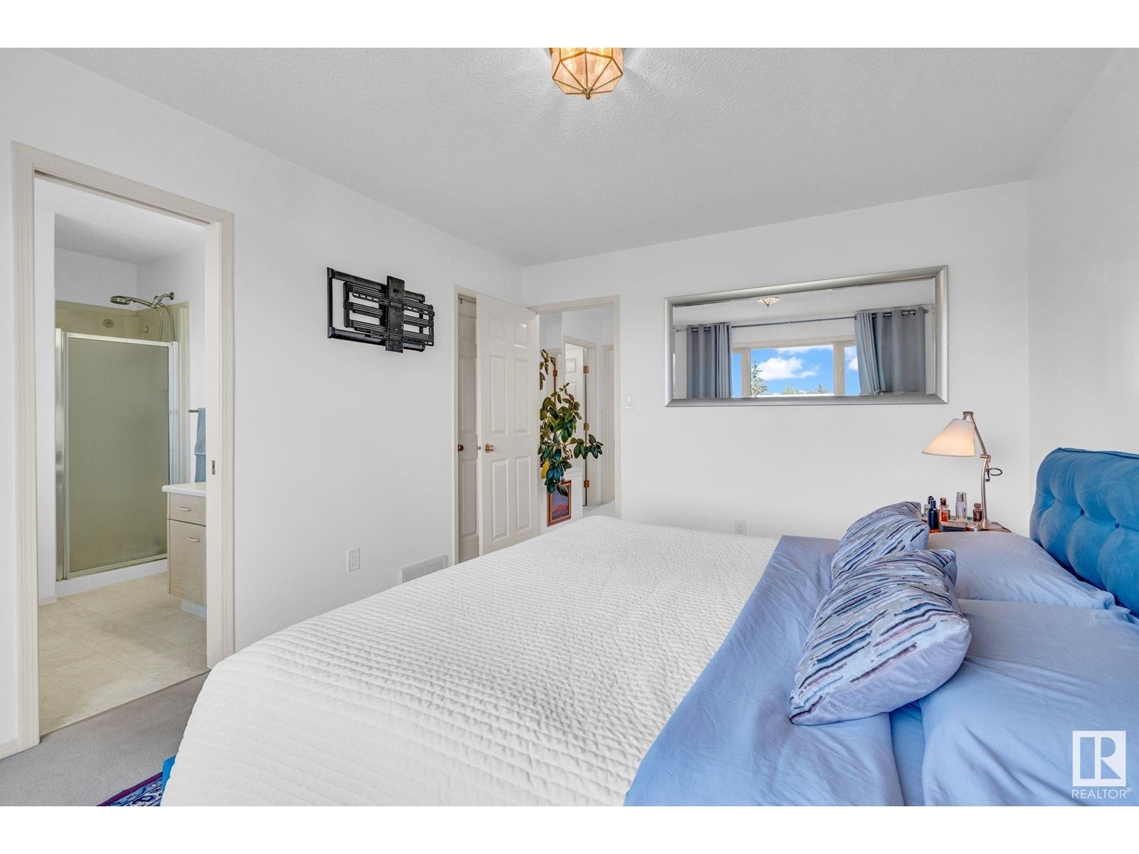 












3720 32 ST NW

,
Edmonton,




Alberta
T6T1G1

