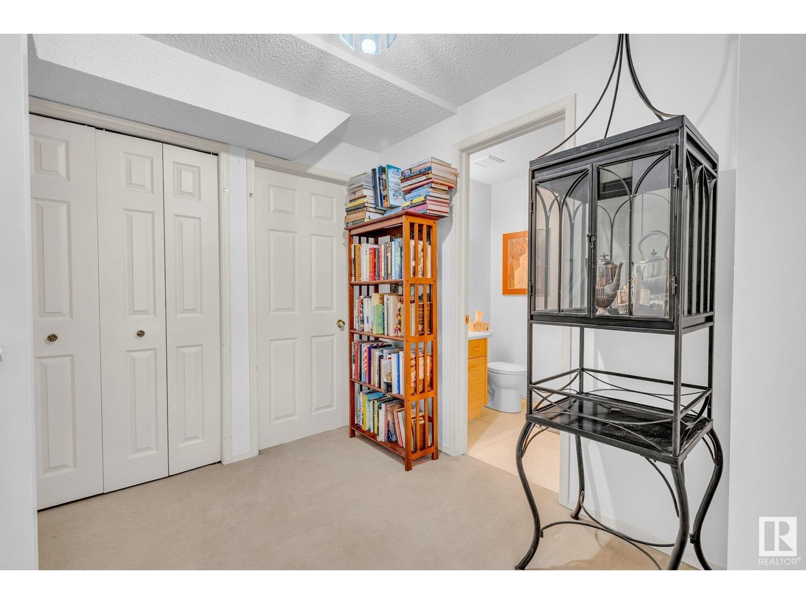 












3720 32 ST NW

,
Edmonton,




Alberta
T6T1G1

