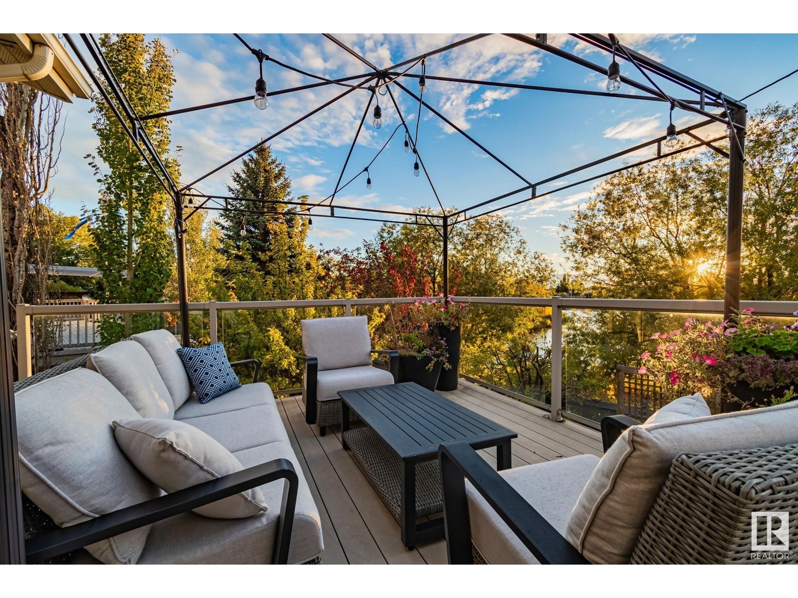 












3720 32 ST NW

,
Edmonton,




Alberta
T6T1G1

