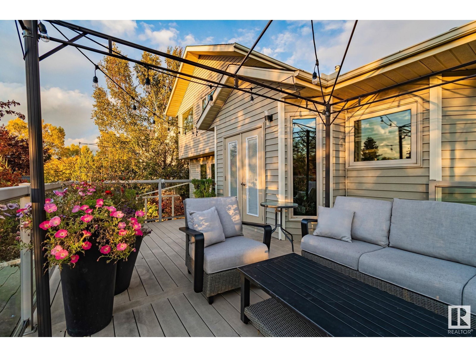 












3720 32 ST NW

,
Edmonton,




Alberta
T6T1G1

