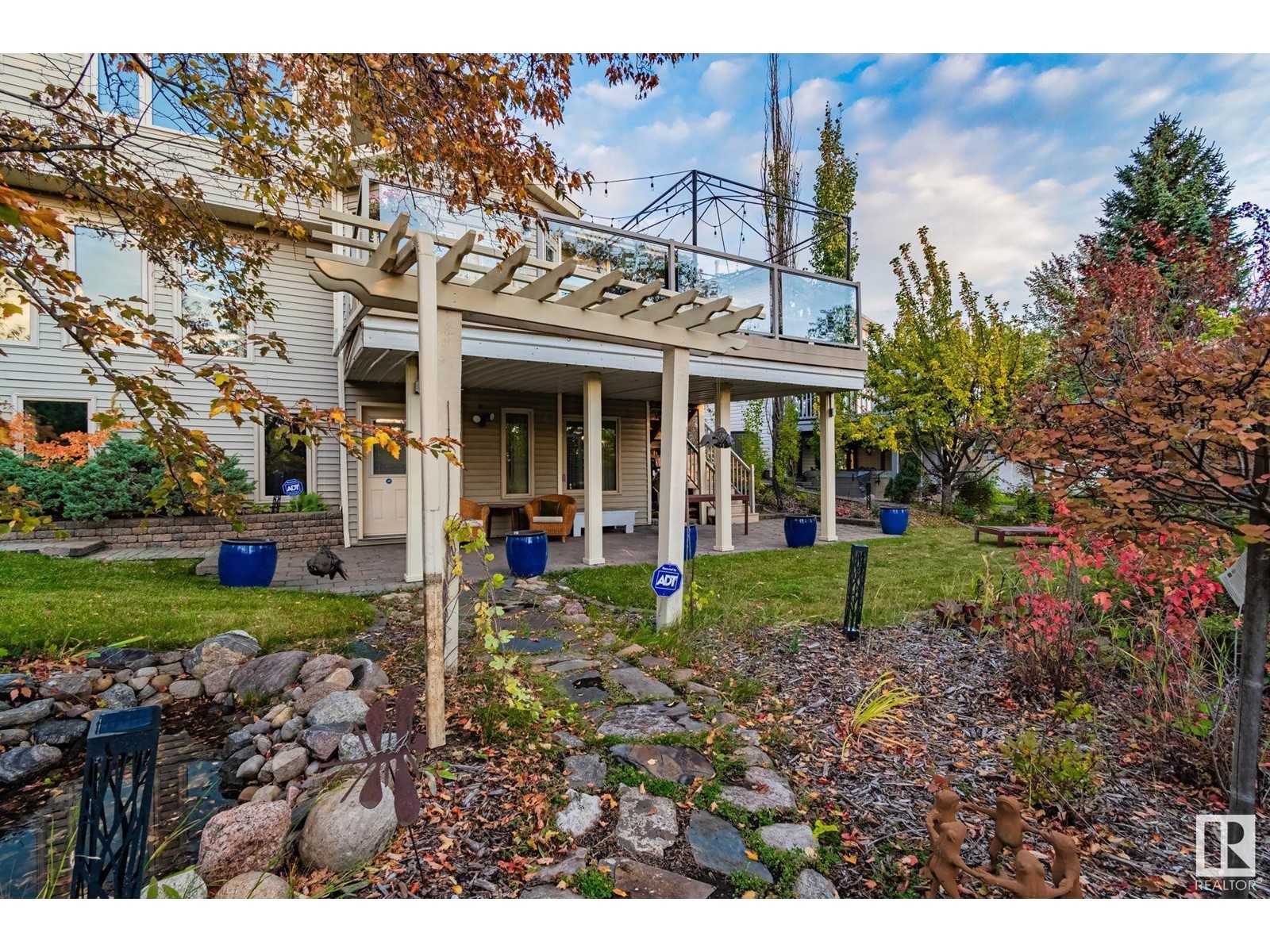 












3720 32 ST NW

,
Edmonton,




Alberta
T6T1G1

