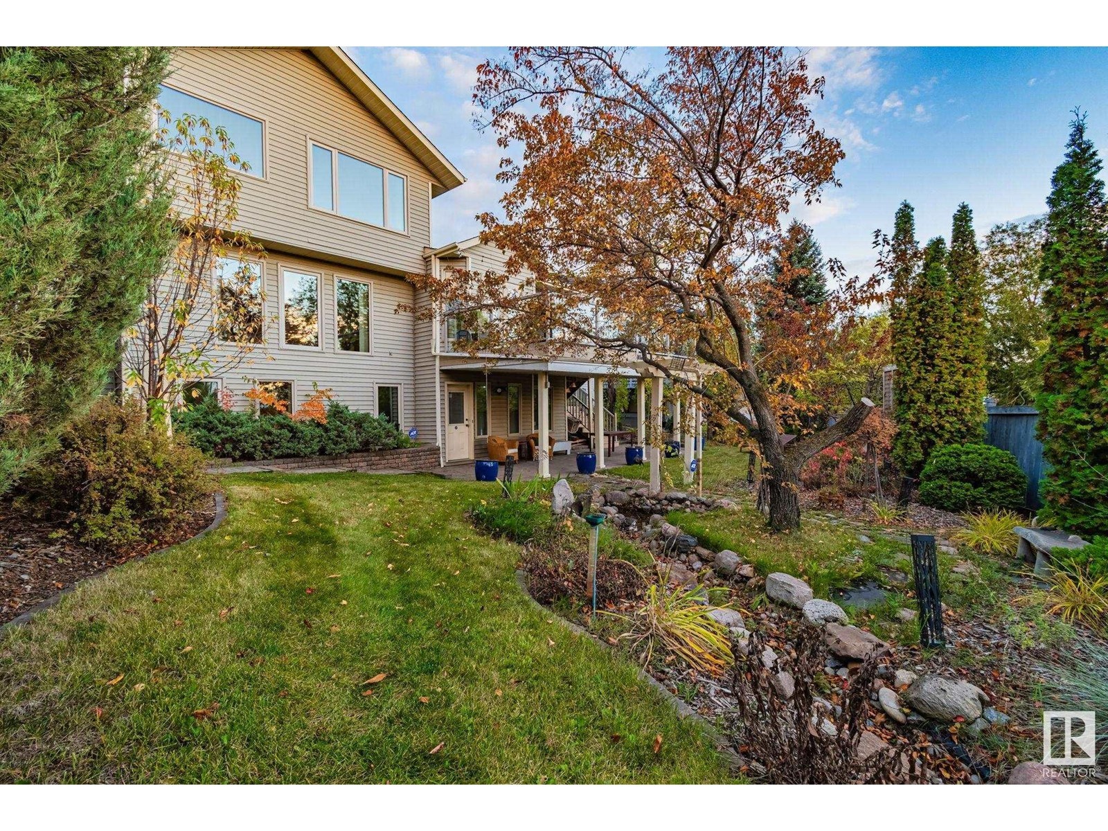 












3720 32 ST NW

,
Edmonton,




Alberta
T6T1G1

