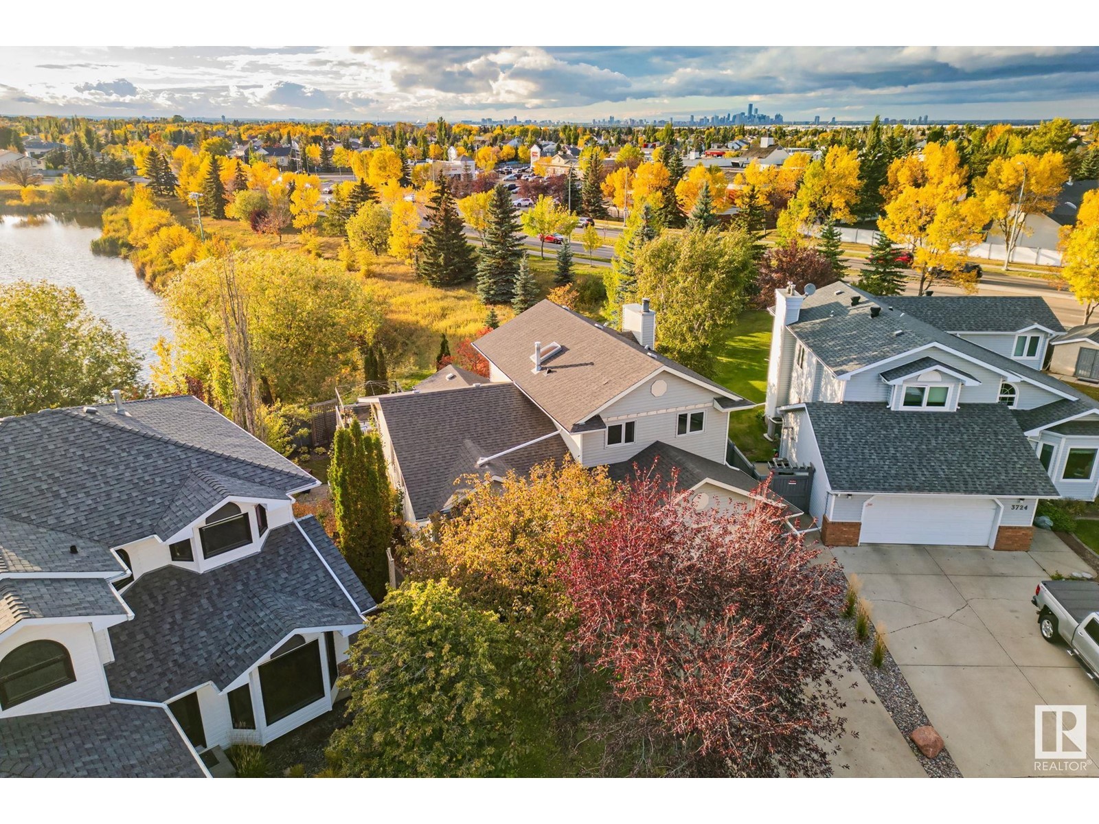 












3720 32 ST NW

,
Edmonton,




Alberta
T6T1G1

