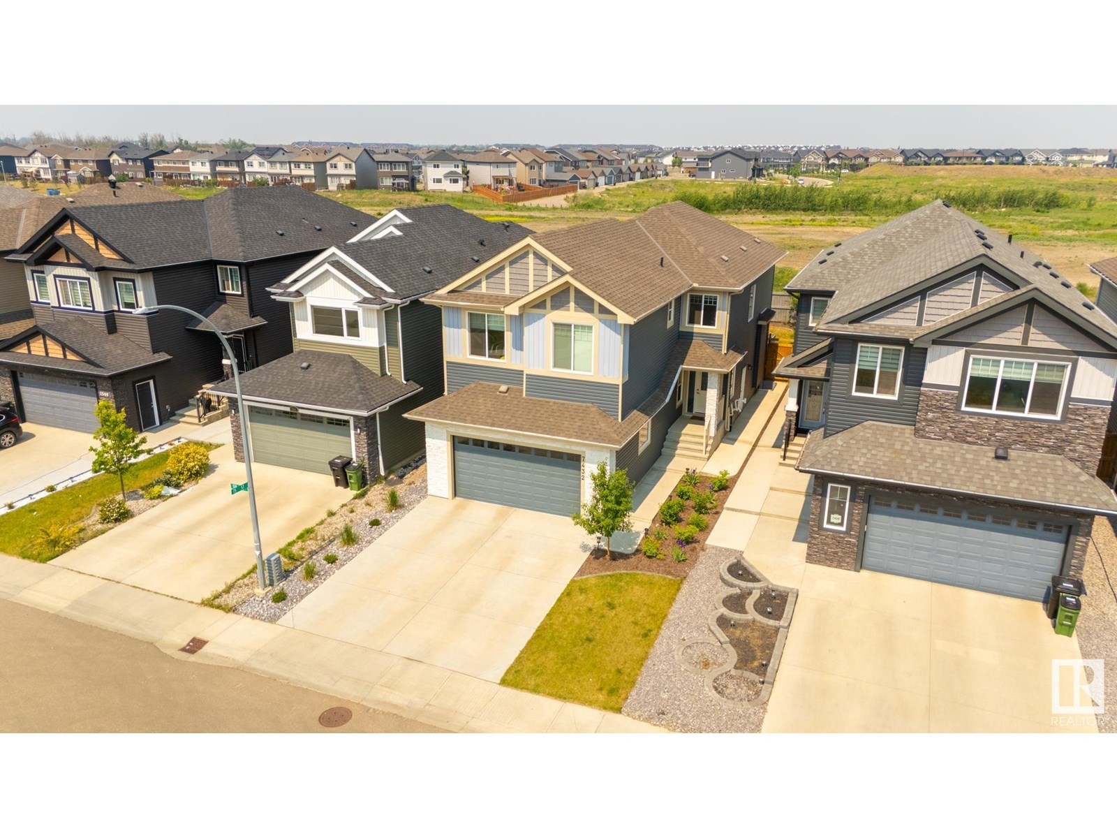 












7432 174 AV NW

,
Edmonton,




Alberta
T5Z0J7

