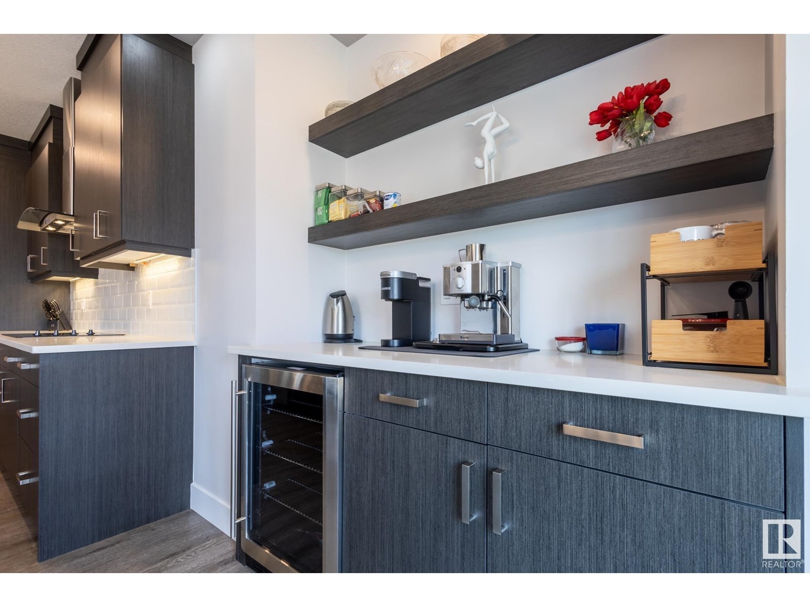 












7432 174 AV NW

,
Edmonton,




Alberta
T5Z0J7

