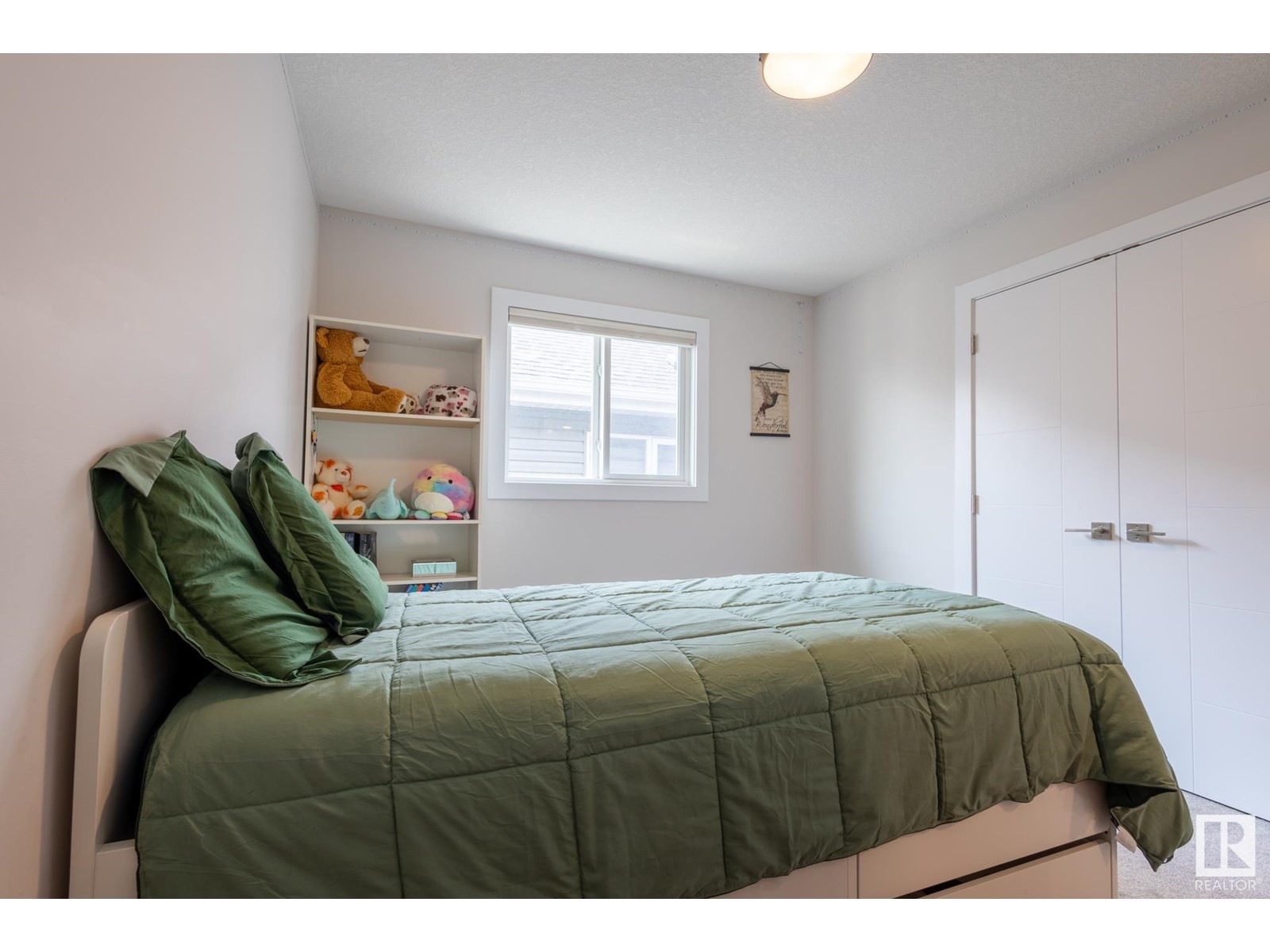 












7432 174 AV NW

,
Edmonton,




Alberta
T5Z0J7

