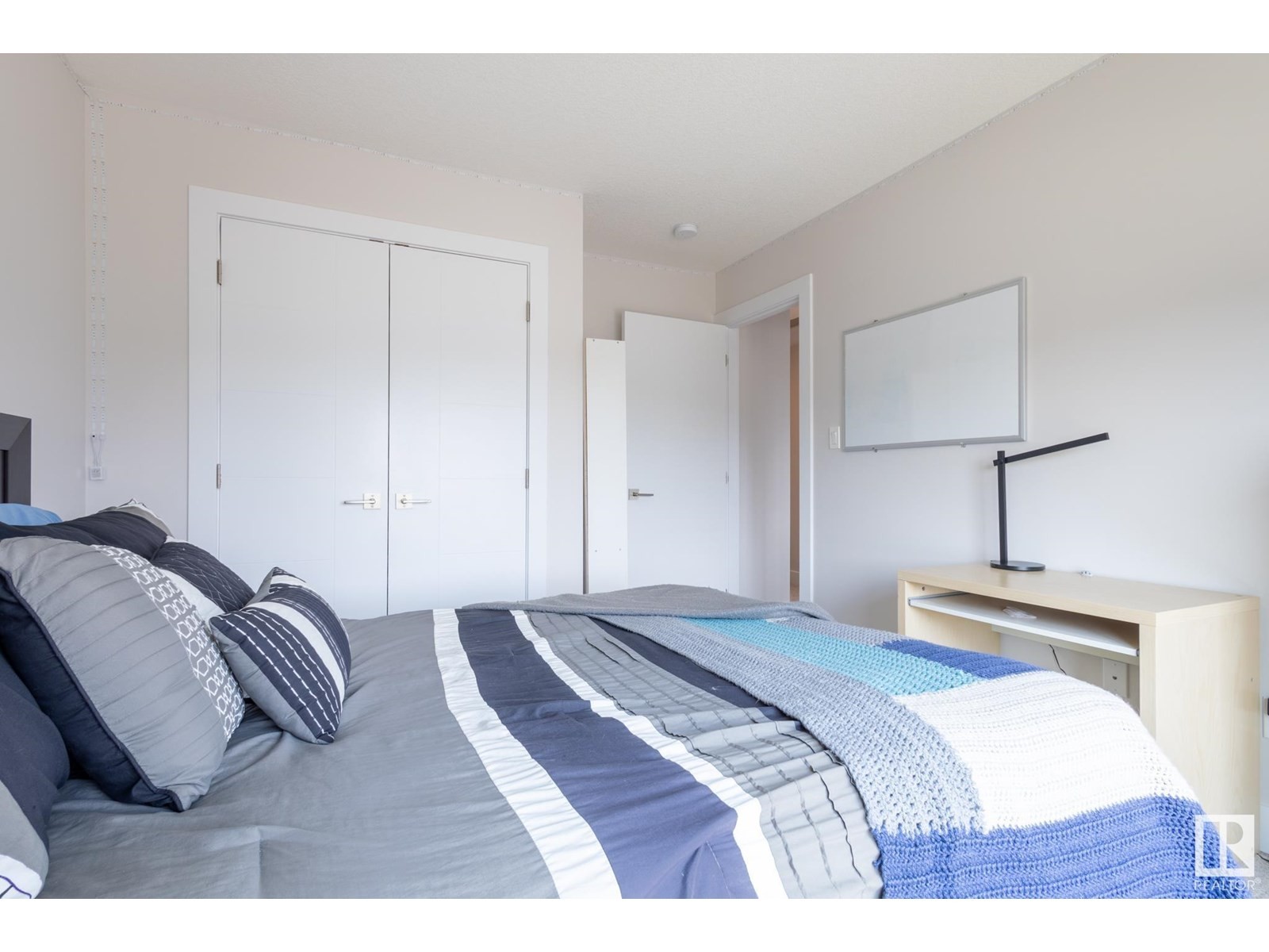 












7432 174 AV NW

,
Edmonton,




Alberta
T5Z0J7

