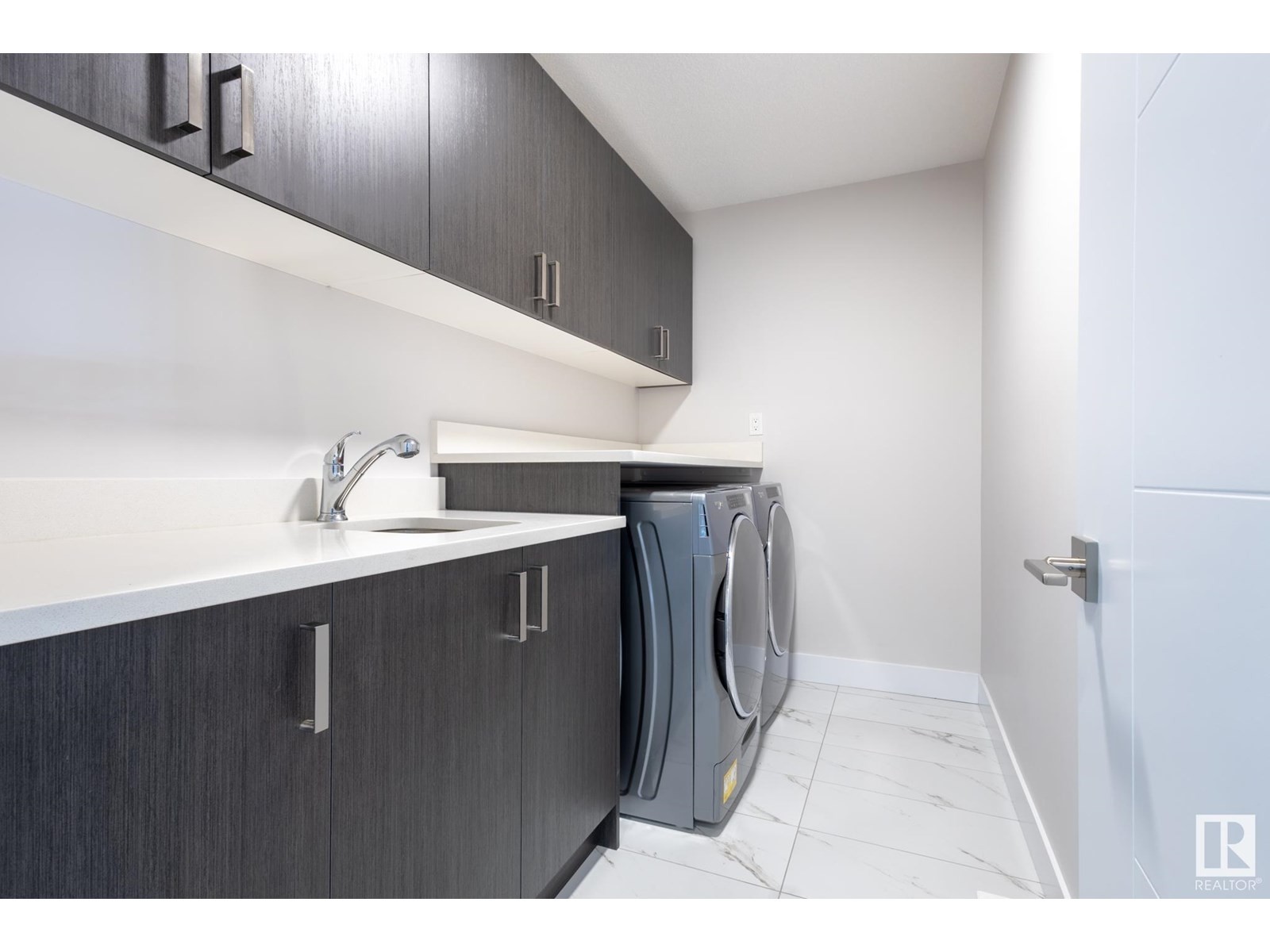 












7432 174 AV NW

,
Edmonton,




Alberta
T5Z0J7


