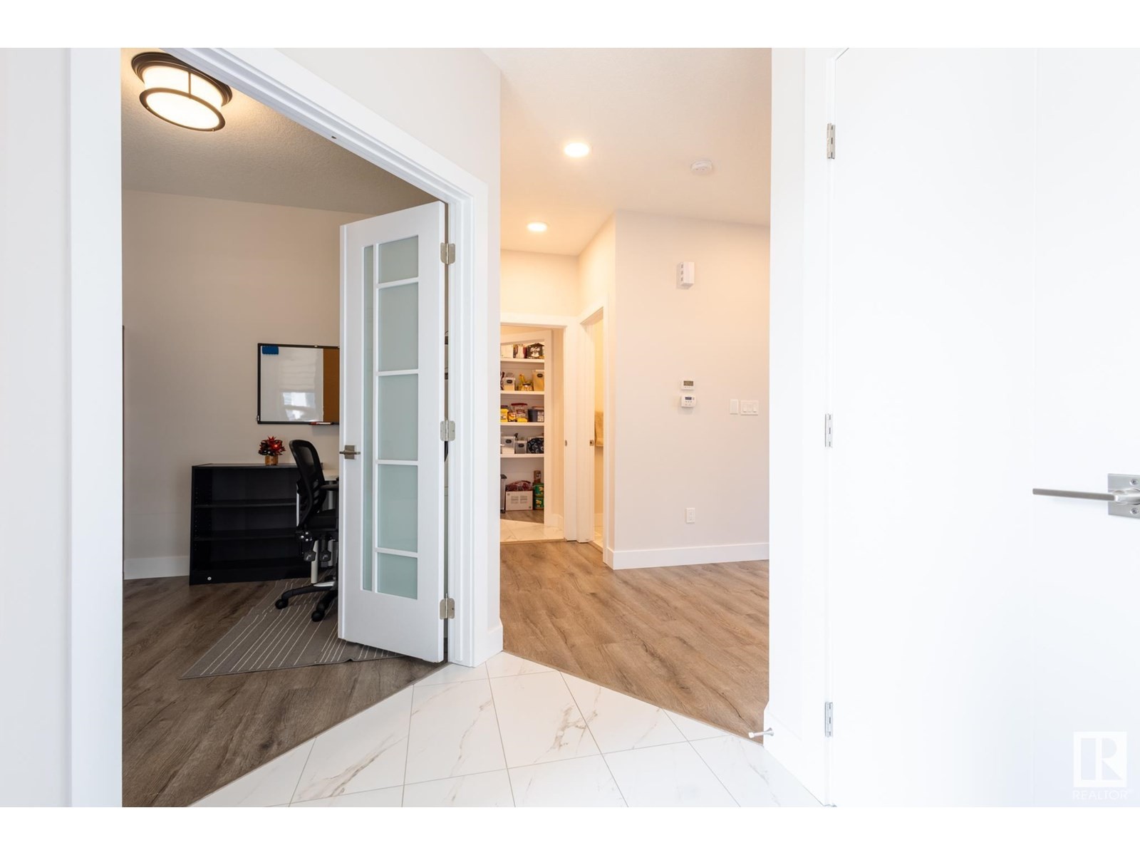 












7432 174 AV NW

,
Edmonton,




Alberta
T5Z0J7

