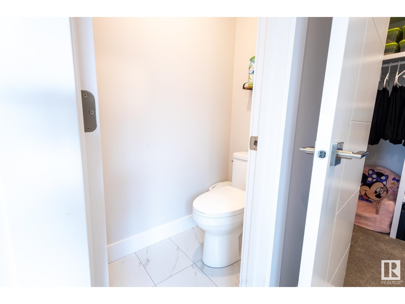 












7432 174 AV NW

,
Edmonton,




Alberta
T5Z0J7

