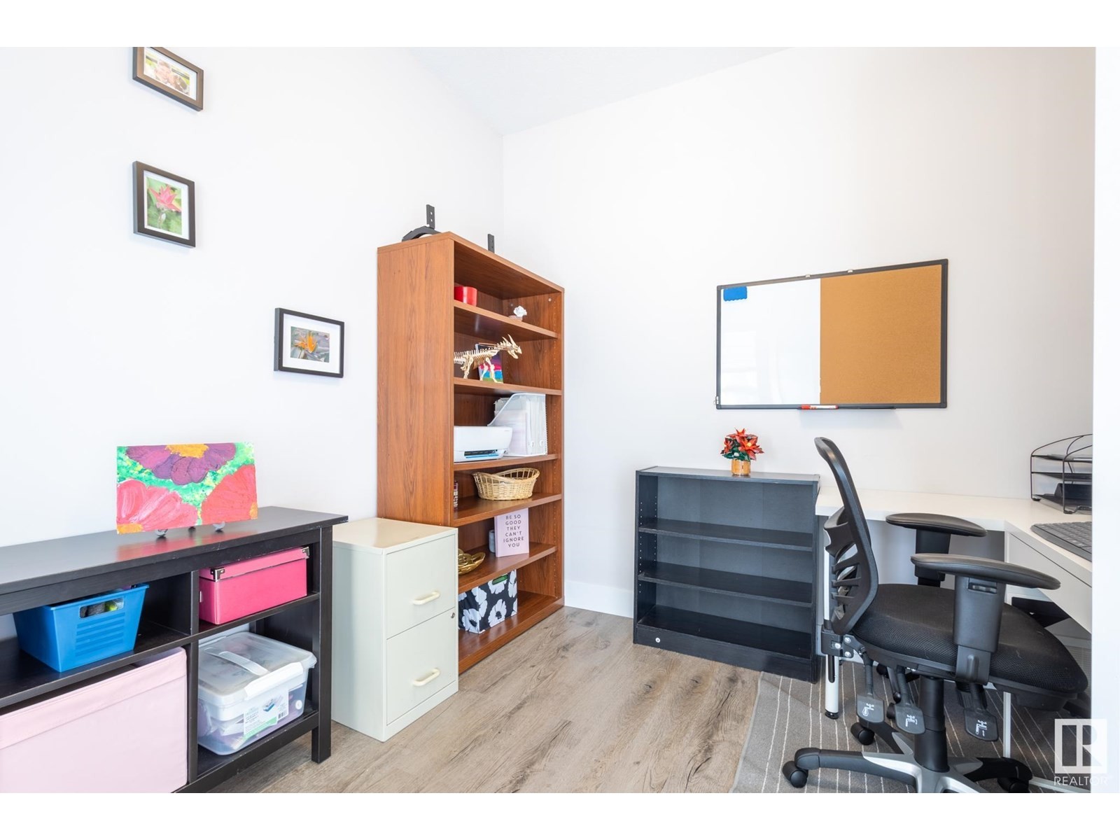 












7432 174 AV NW

,
Edmonton,




Alberta
T5Z0J7

