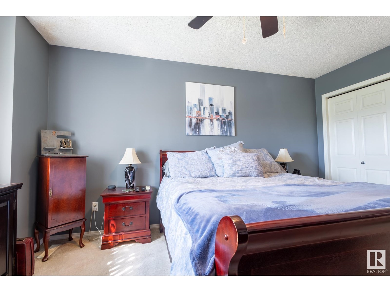 












15927 38 ST NW

,
Edmonton,




Alberta
T5Y3E9

