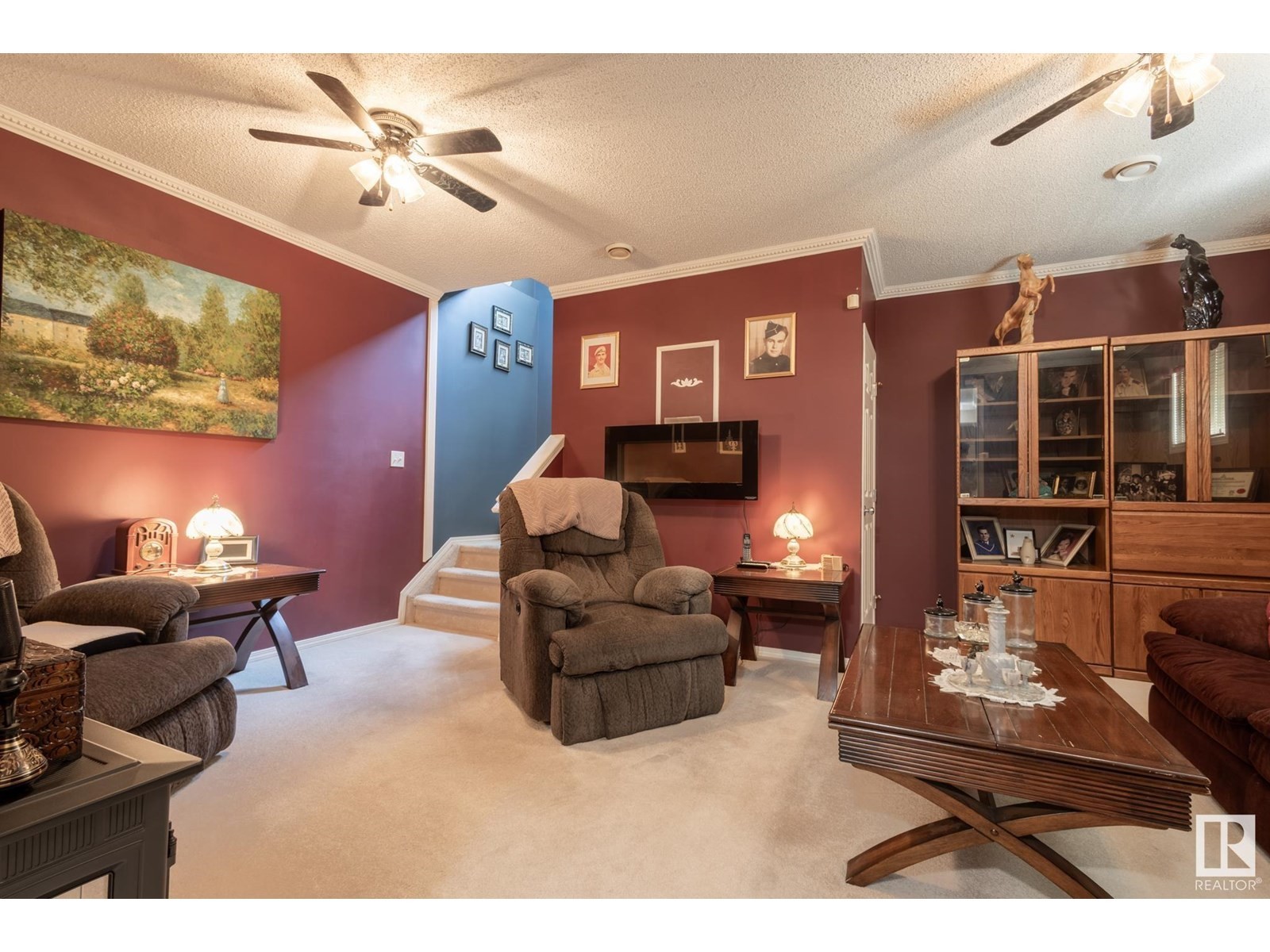 












15927 38 ST NW

,
Edmonton,




Alberta
T5Y3E9

