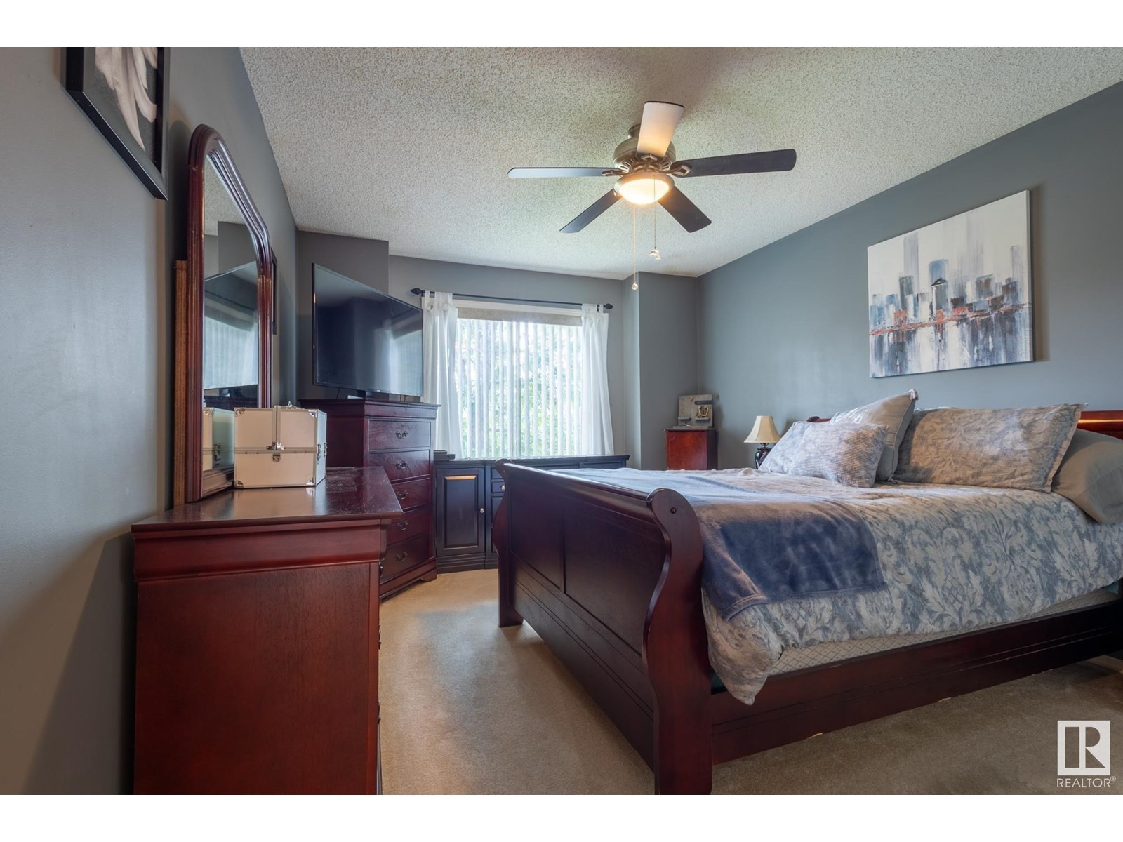 












15927 38 ST NW

,
Edmonton,




Alberta
T5Y3E9

