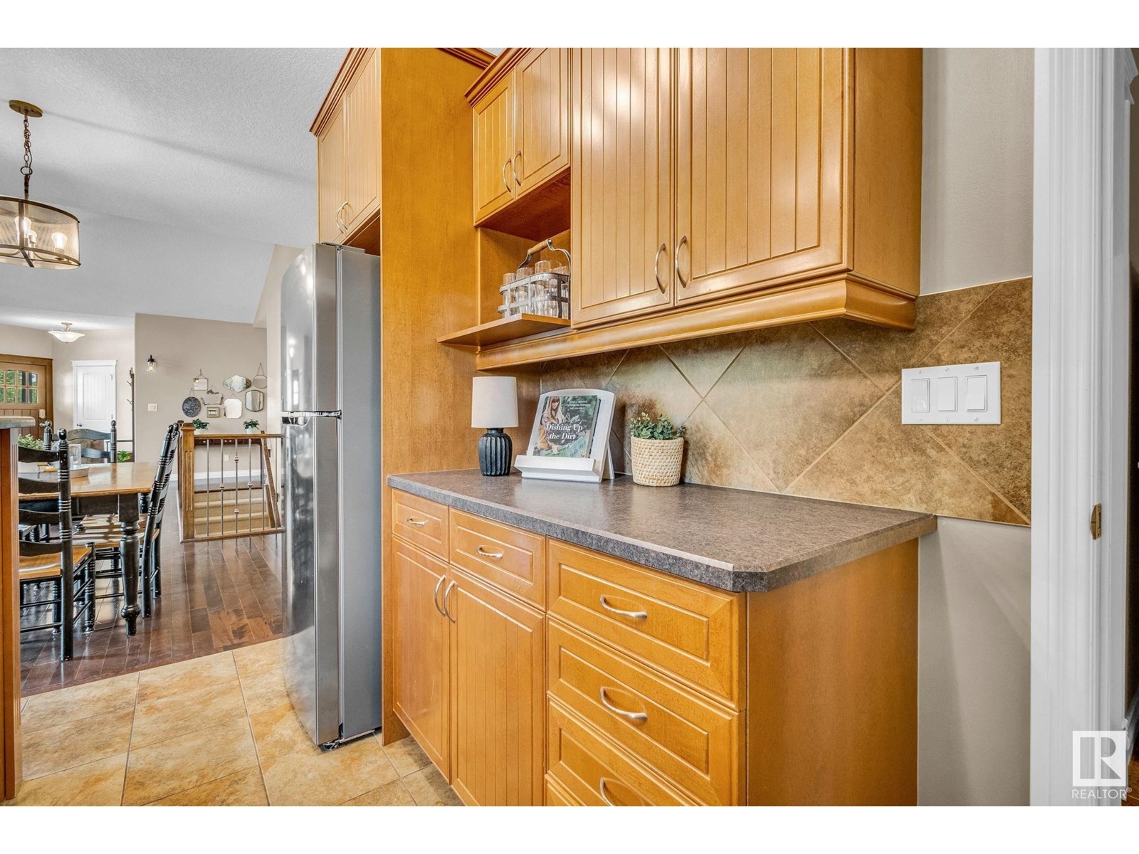 












5101 CHATEAU CO

,
Beaumont,




Alberta
T4X1W5

