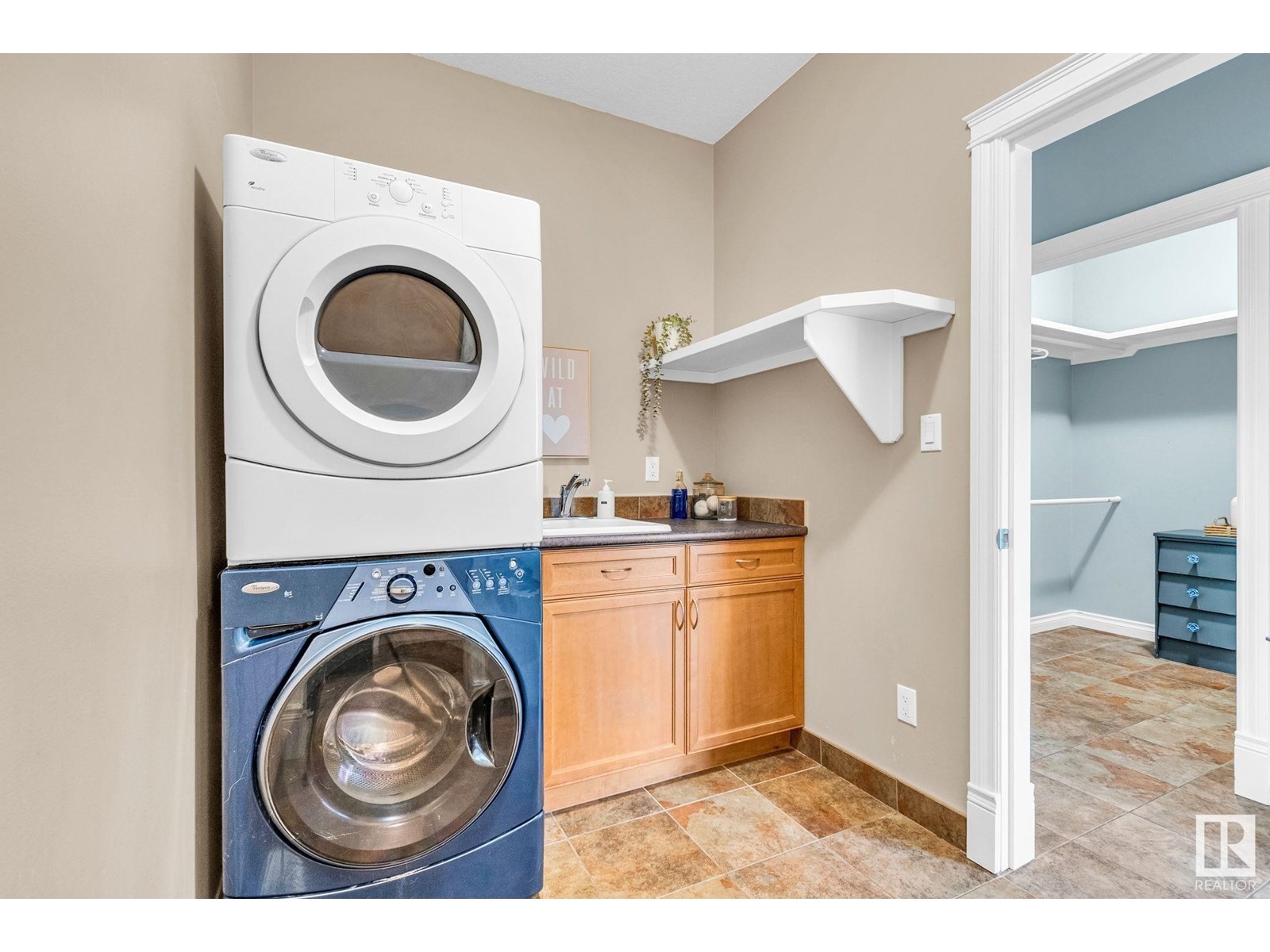 












5101 CHATEAU CO

,
Beaumont,




Alberta
T4X1W5

