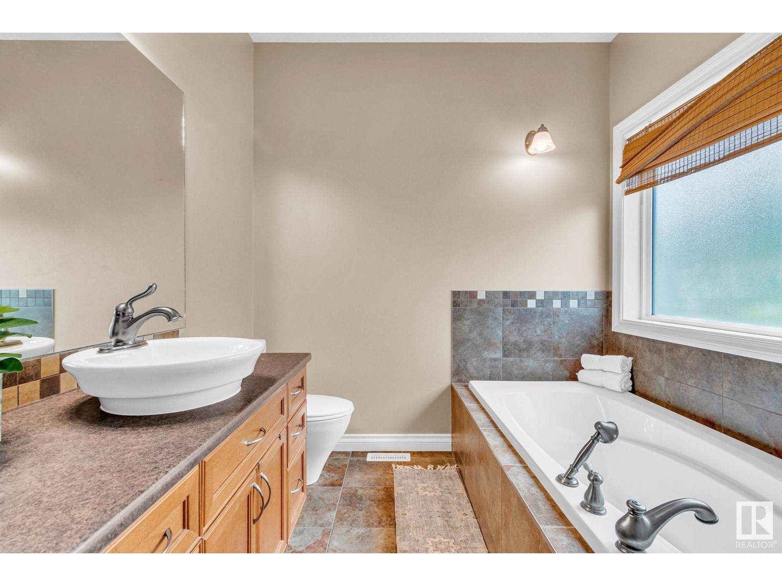 












5101 CHATEAU CO

,
Beaumont,




Alberta
T4X1W5

