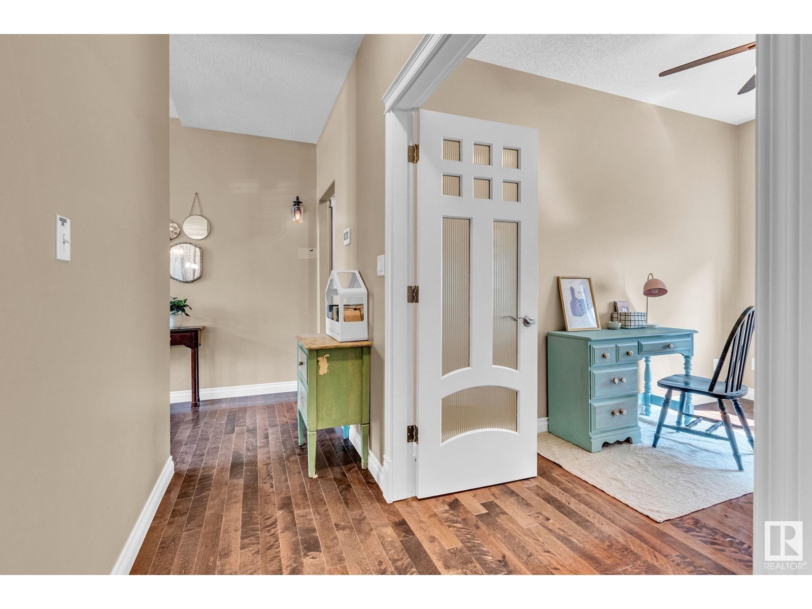 












5101 CHATEAU CO

,
Beaumont,




Alberta
T4X1W5

